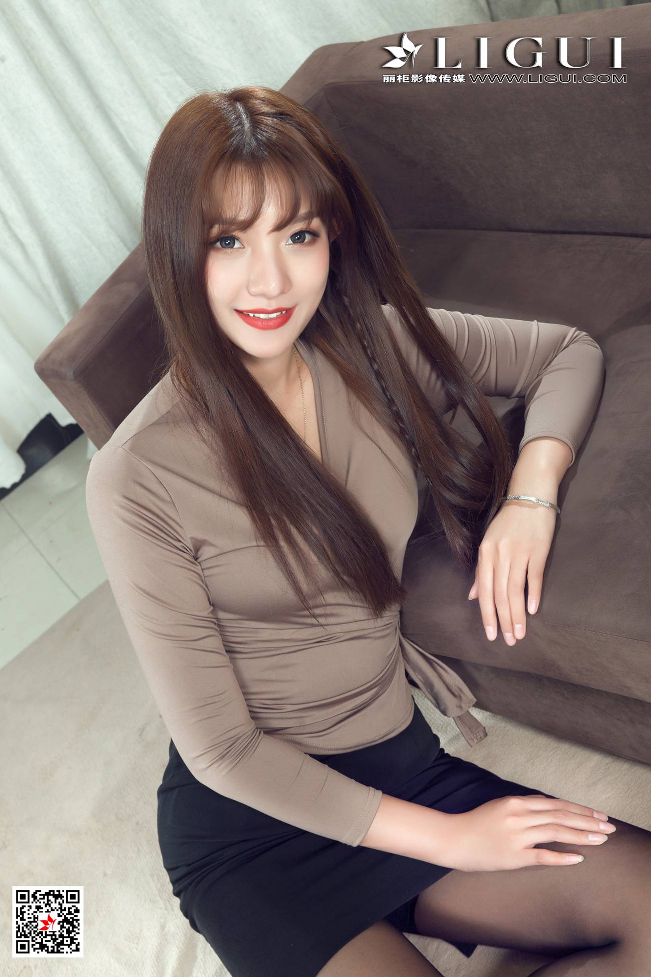 [Ligui丽柜] 2021.02.01 《职场新秀》嘤嘤 [56P]第11张