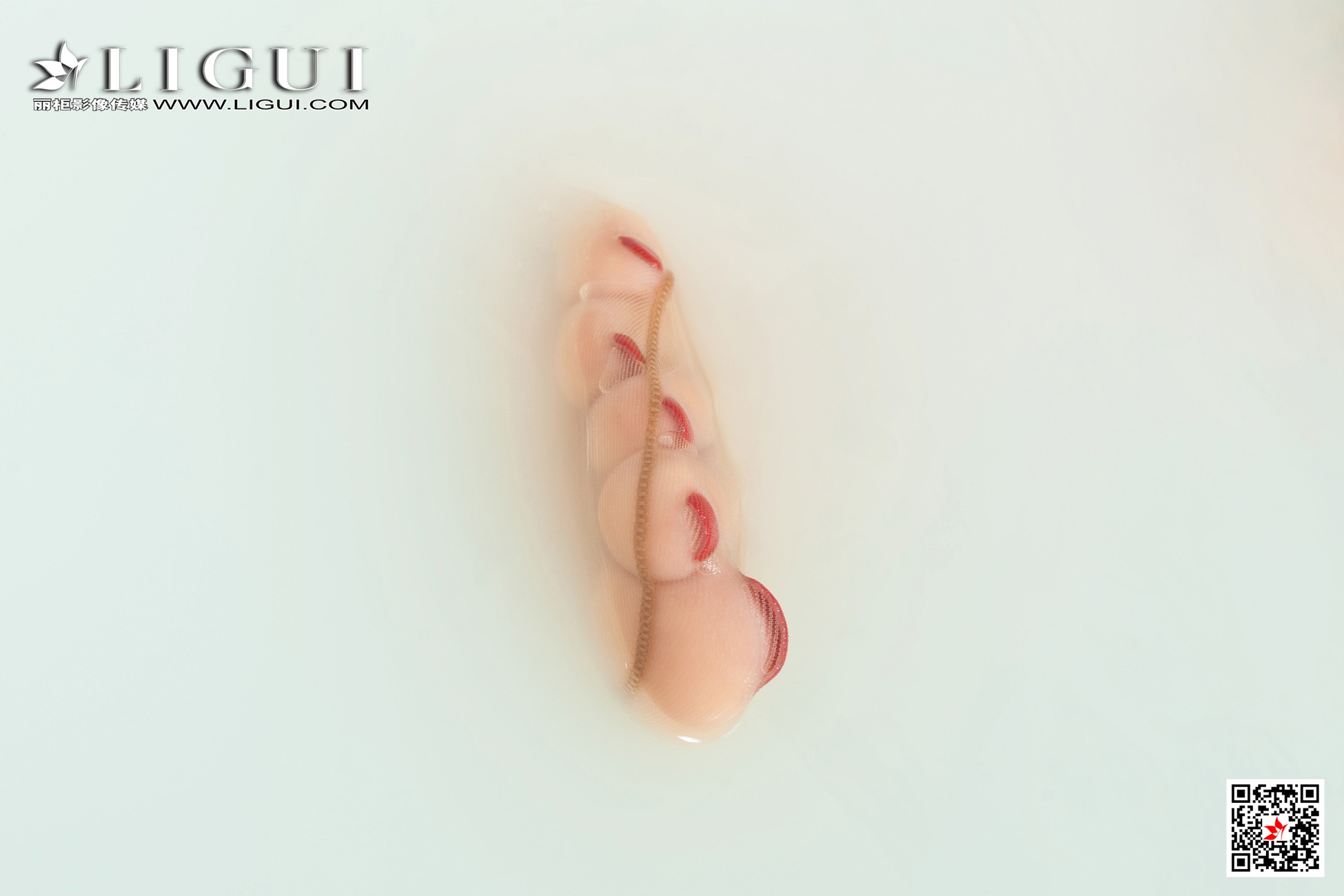 [Ligui丽柜]网络丽人 2021.04.30 Model《浴享丝柔之甜第18张