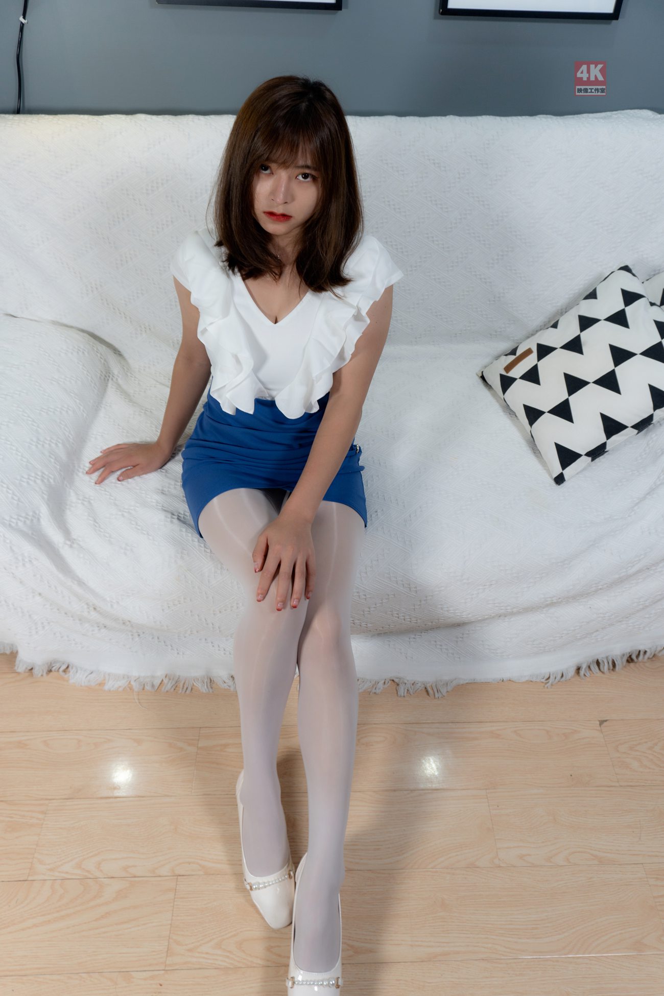 [Ligui丽柜]网络丽人 2021.06.22 Model《黑秘书 ro 白秘第16张