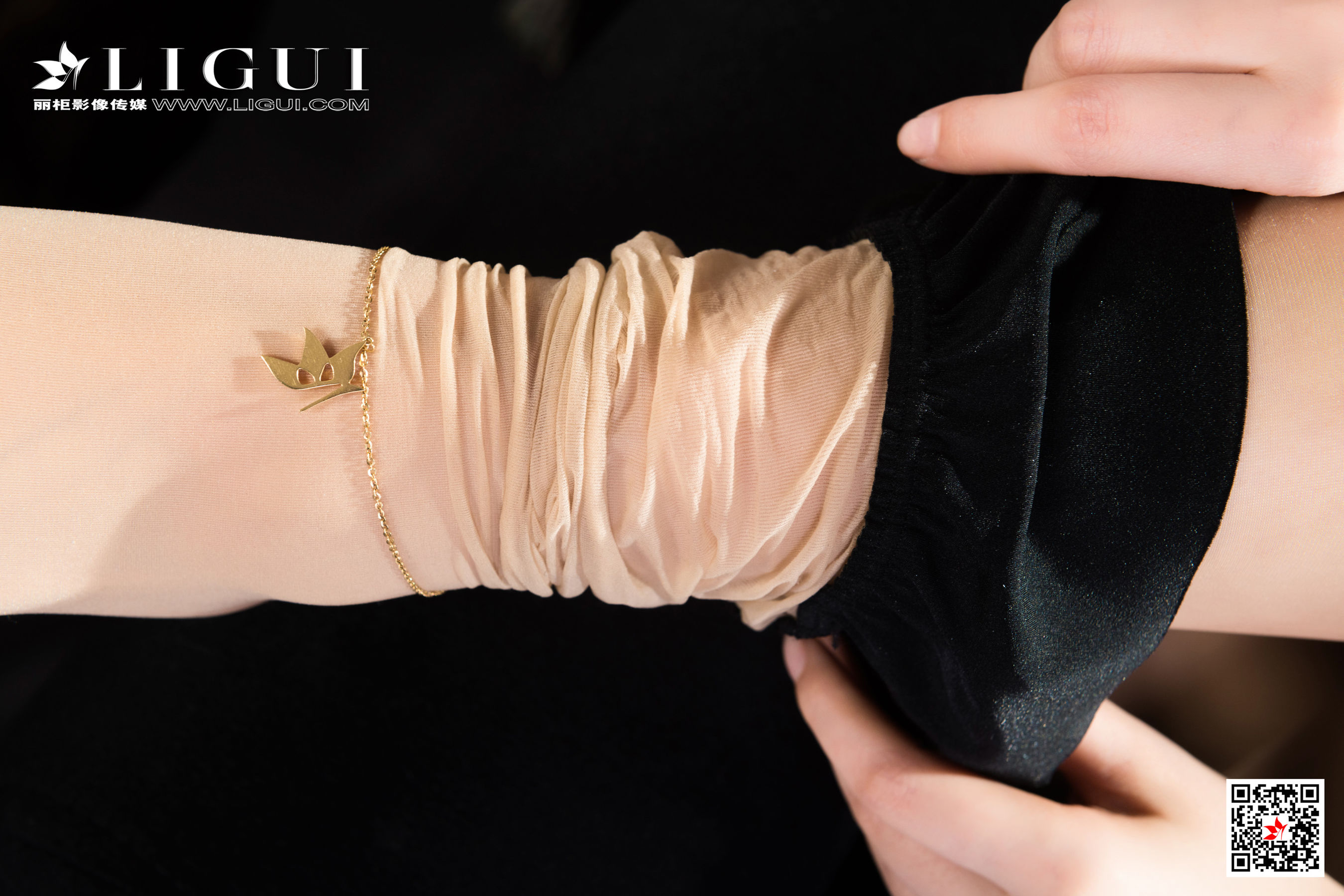 [丽柜Ligui] 雪糕 《香丝霸王花》 丝足写真第24张