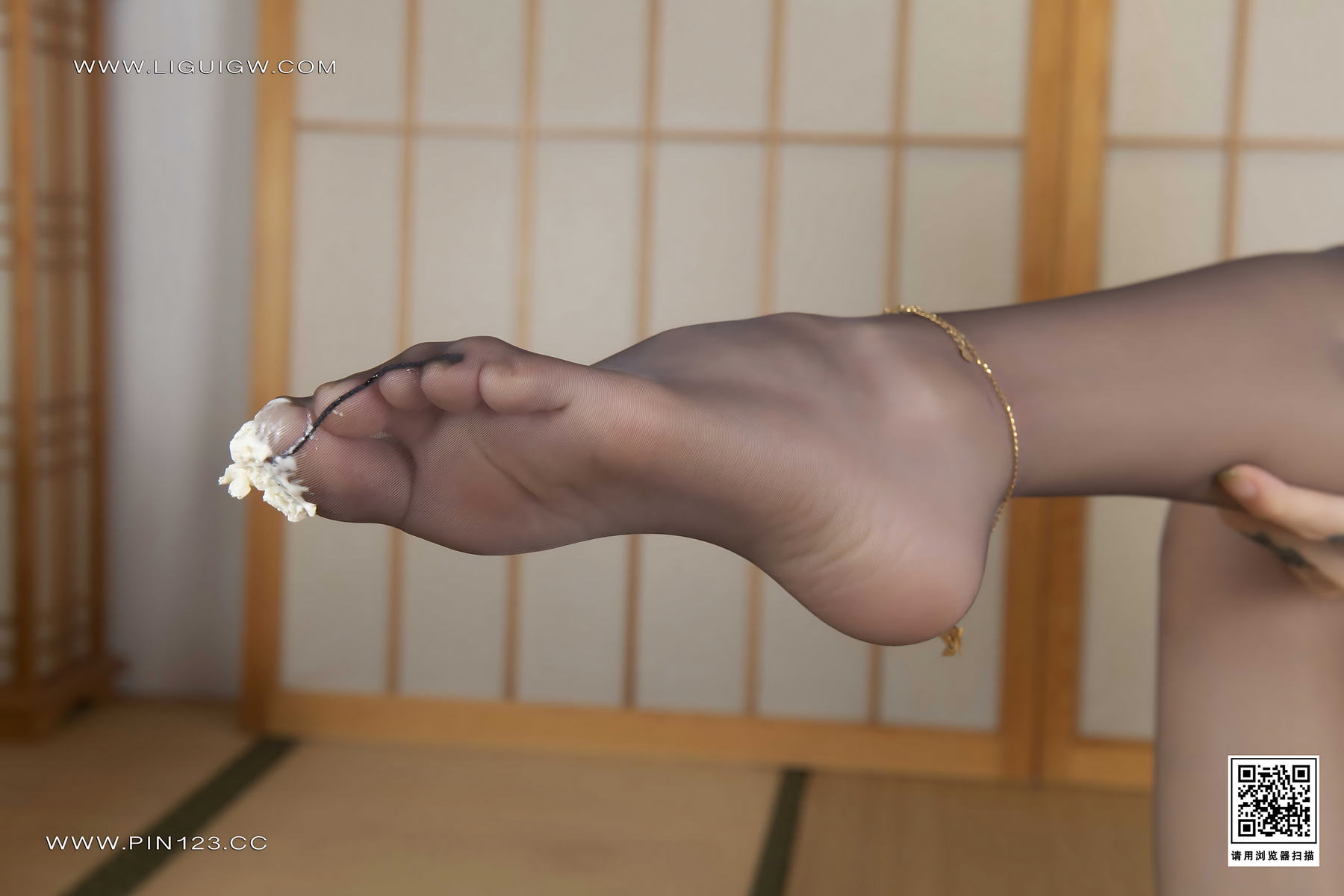 [Ligui丽柜] 2024.05.20 兔子踩蛋糕上第10张