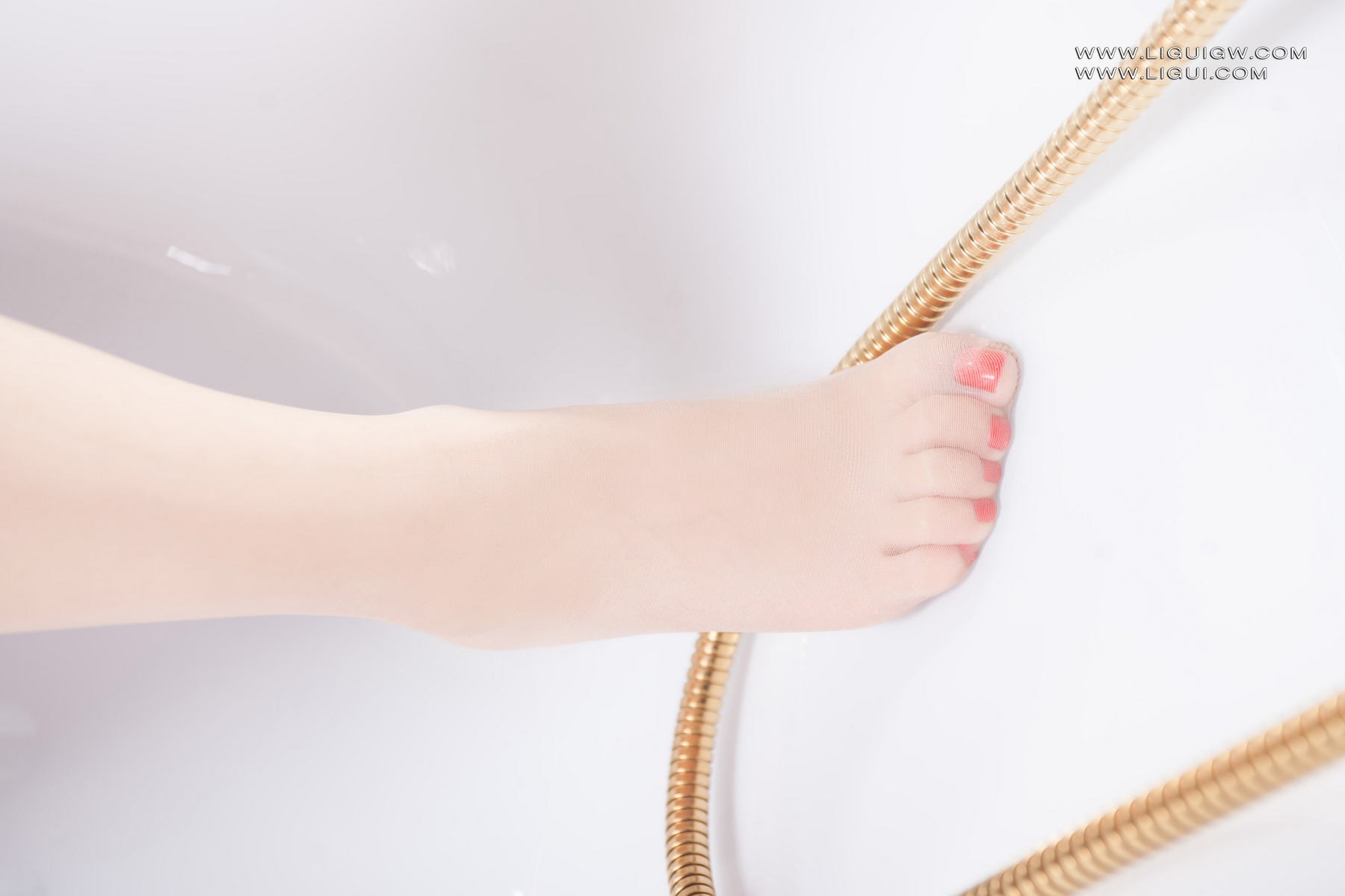 [Ligui丽柜] 2025.05.21 白纱浴缸魅惑时刻 Zi‘er第17张