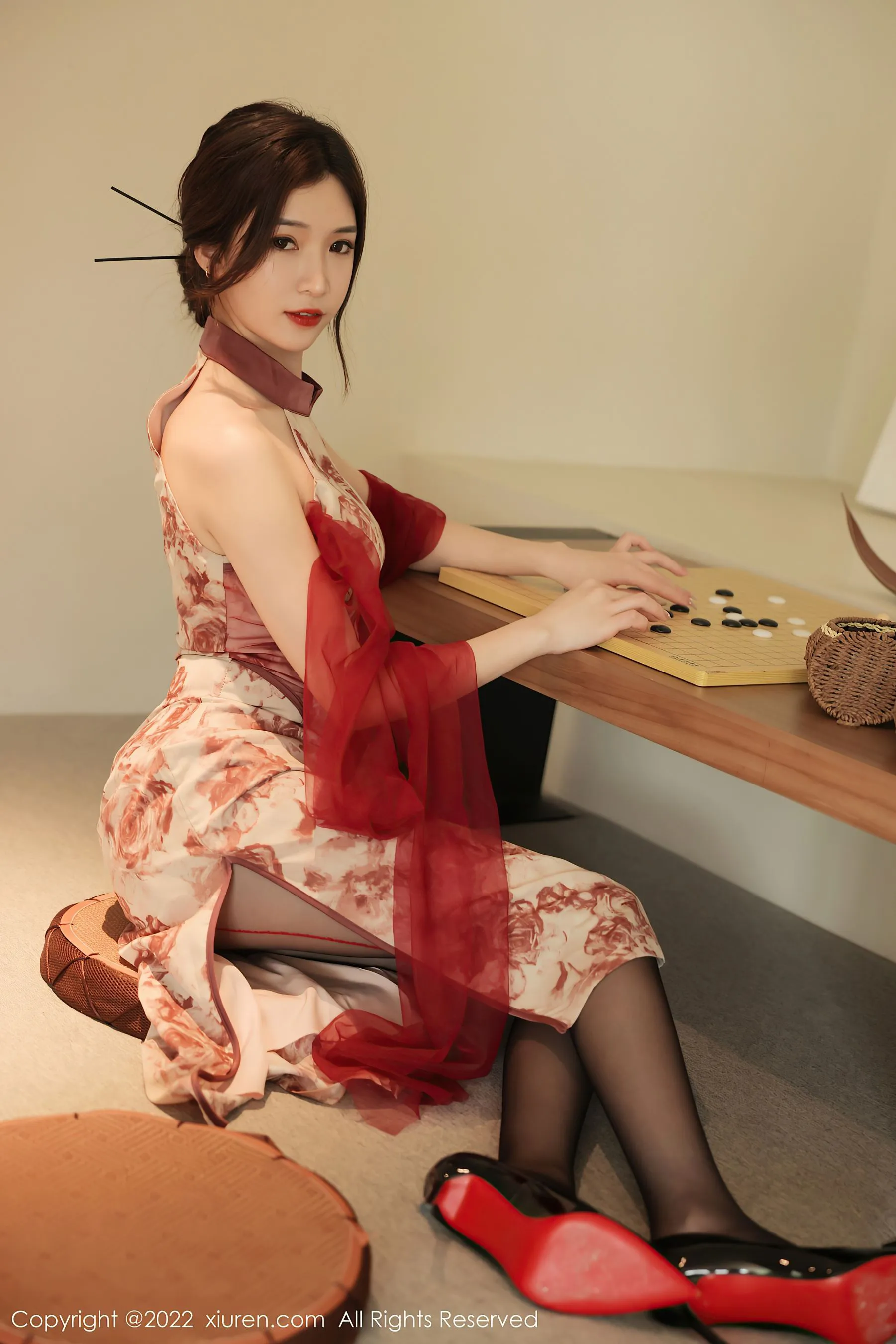  秀人网 No.4959 Hebe韩心雨 新人黑丝第13张