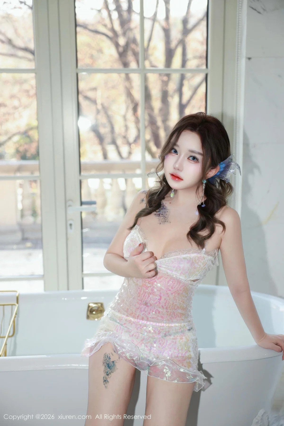  秀人网 小薯条nienie Vol.11298 [70P]第3张