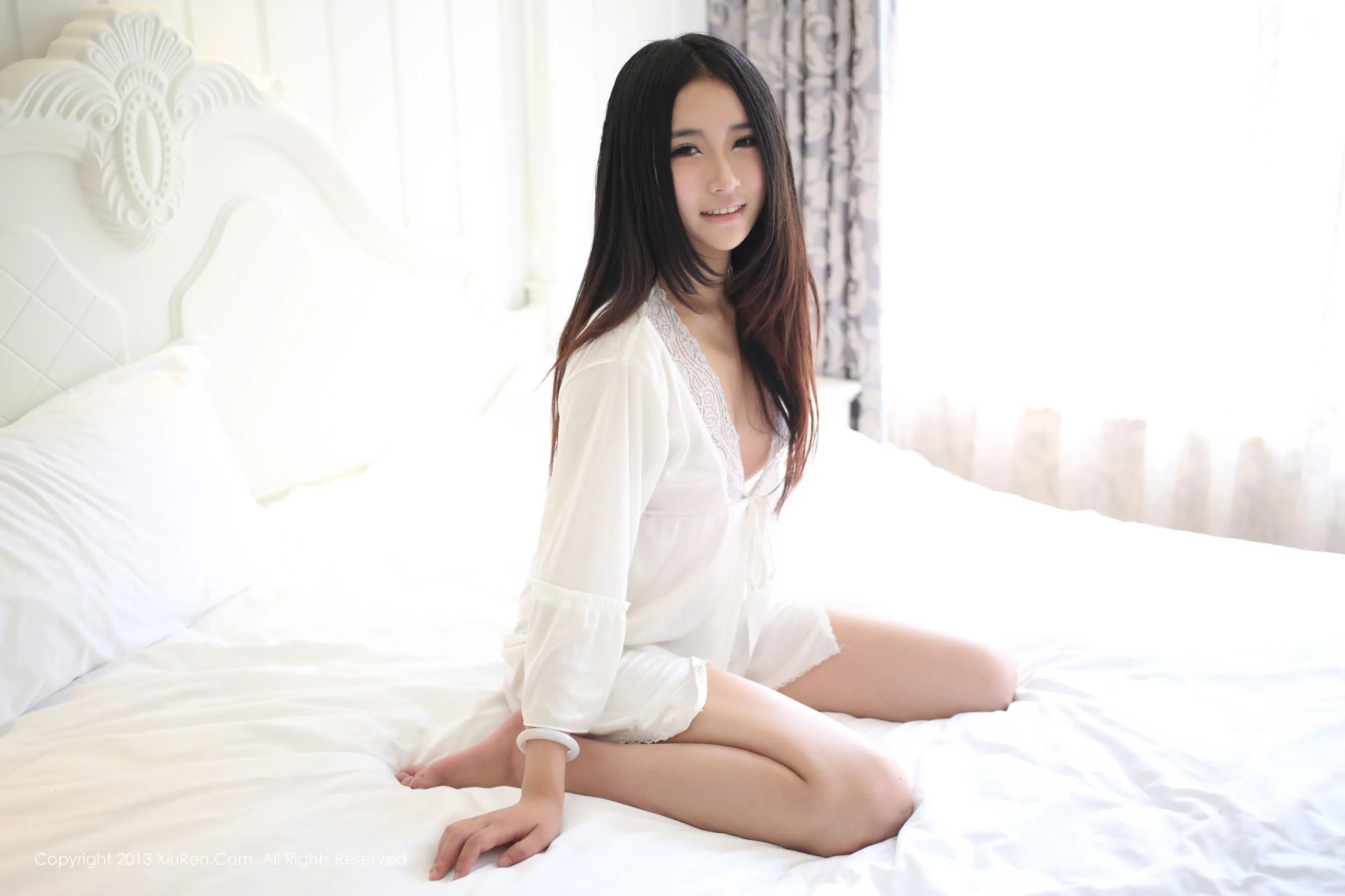 MOON嘉依 &4套内衣 秀人网 No.002第24张