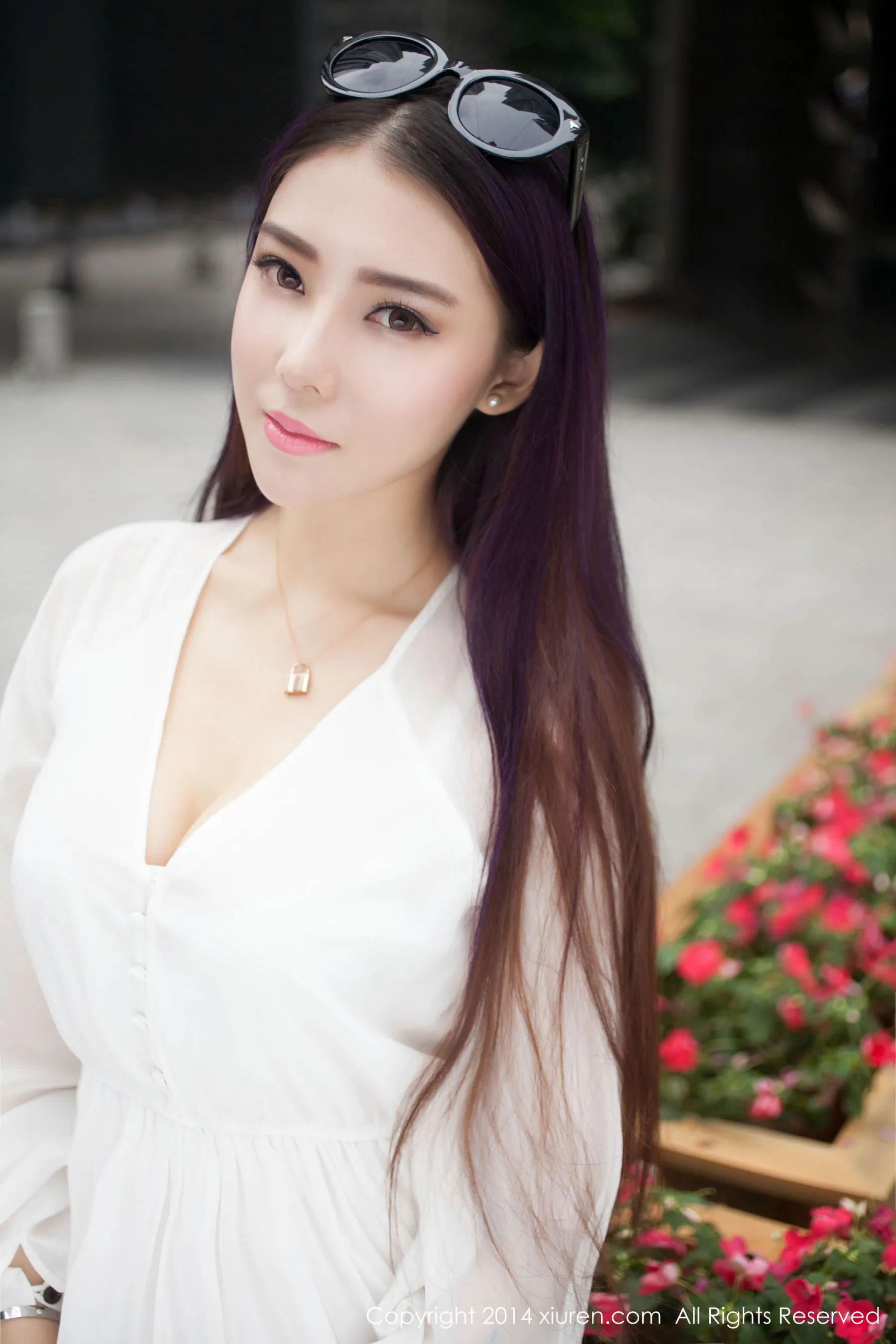  夢娜Vanessa《款款而来的特级女神》 秀人网 No.131第5张