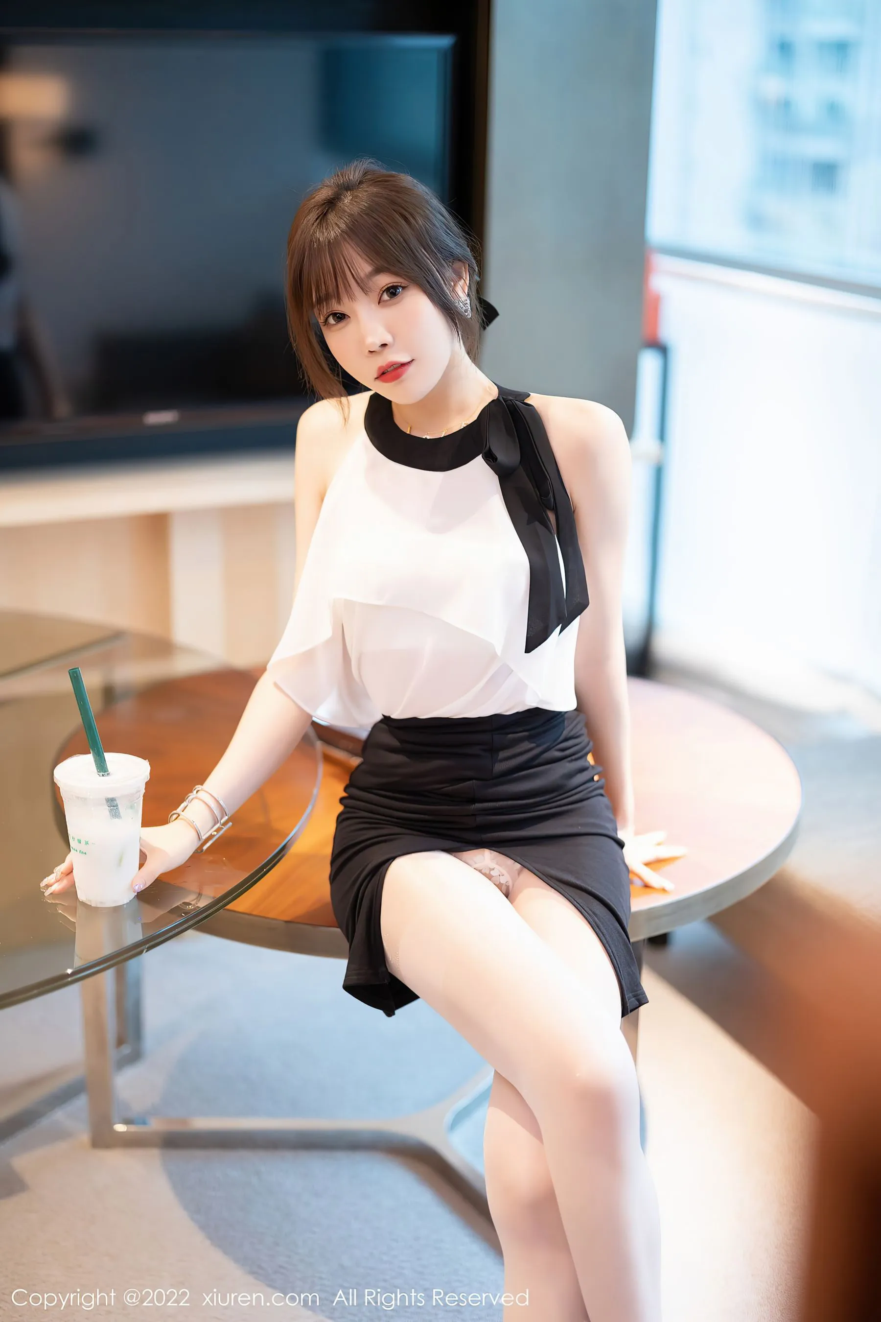  秀人网 No.5500 徐莉芝Booty 丝袜美腿第20张