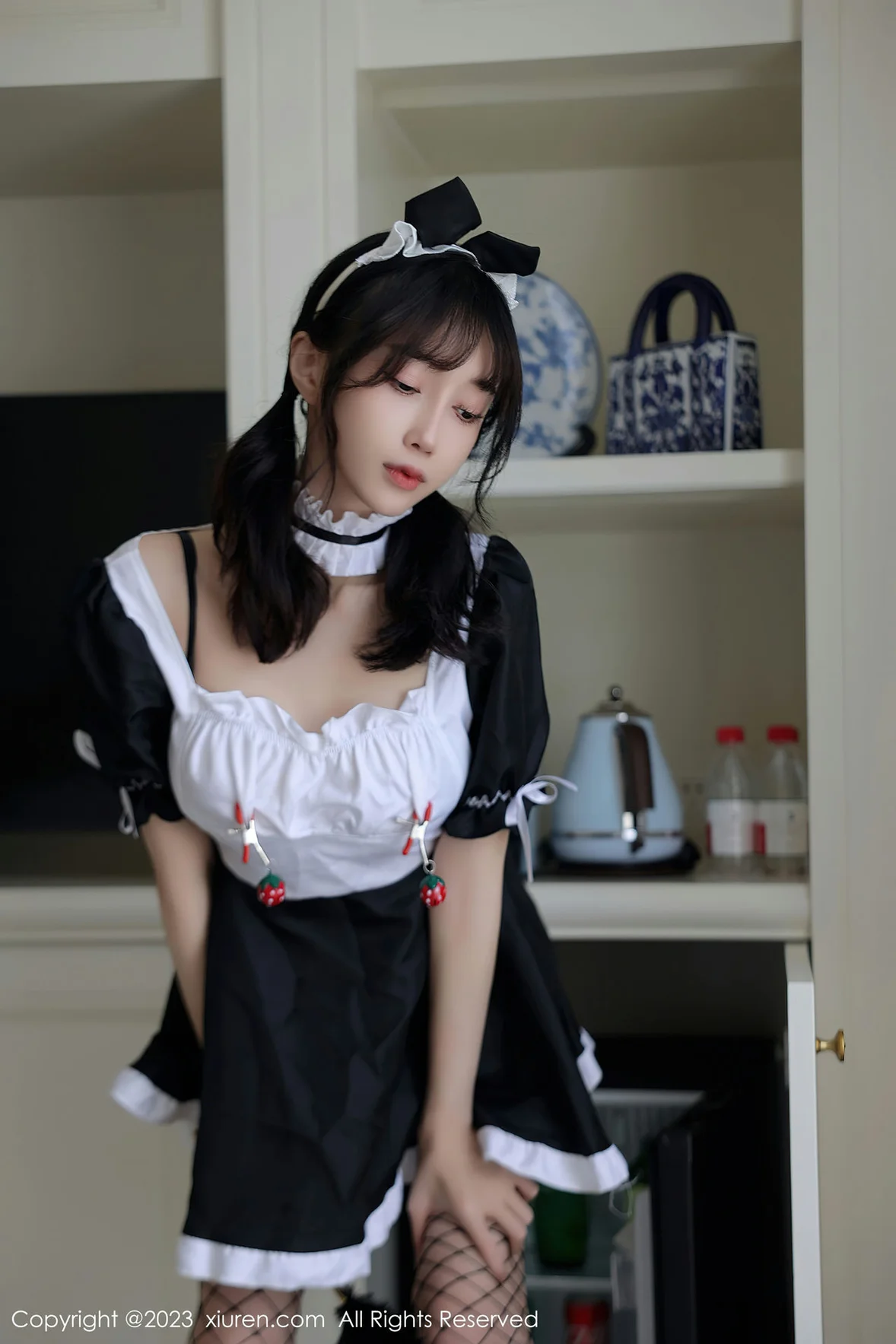  XiuRen 秀人 No.7217 玥儿玥er 黑白拼色女仆杭州旅拍 [76P]第5张