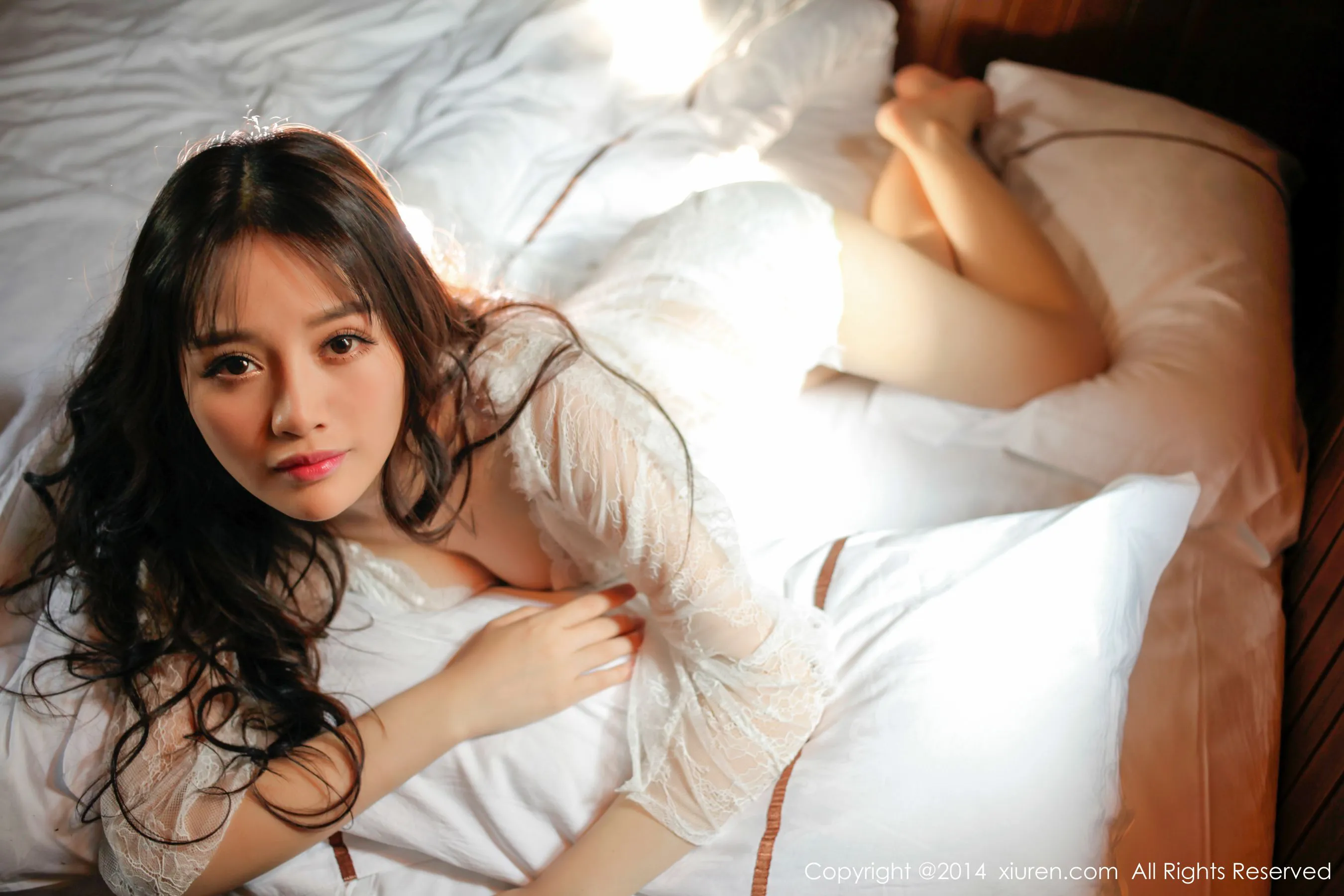 高溜MilkCat《蕾丝+运动装》 秀人网 No.225第14张