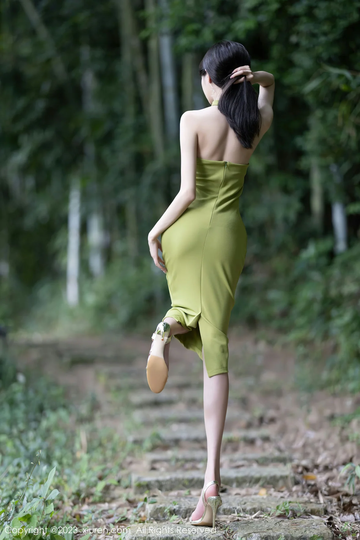  XiuRen 秀人 No.7241 程程程 链式内衣安吉旅拍 [84P]第2张