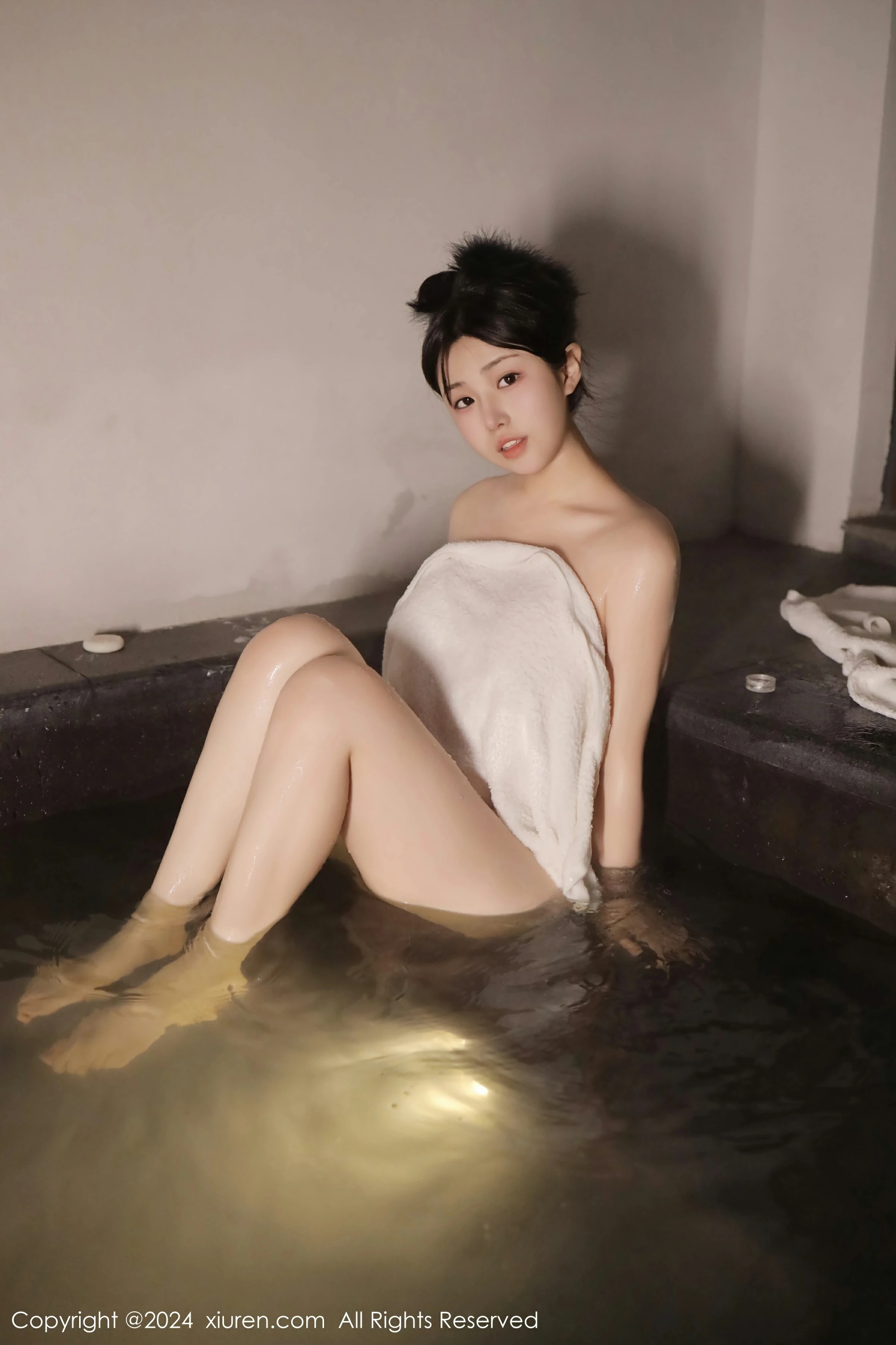  XiuRen 秀人 No.7977 陈小花 [58P]第2张