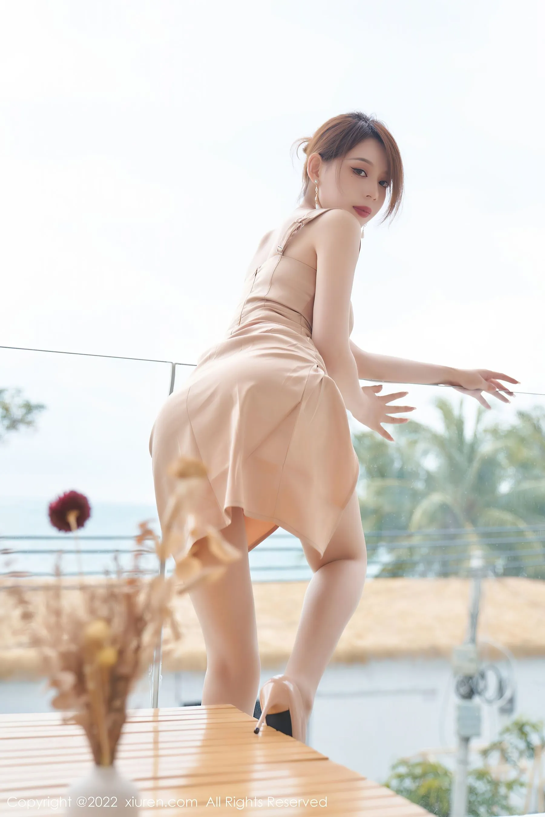  秀人网 No.4999 言沫 三亚旅拍第12张