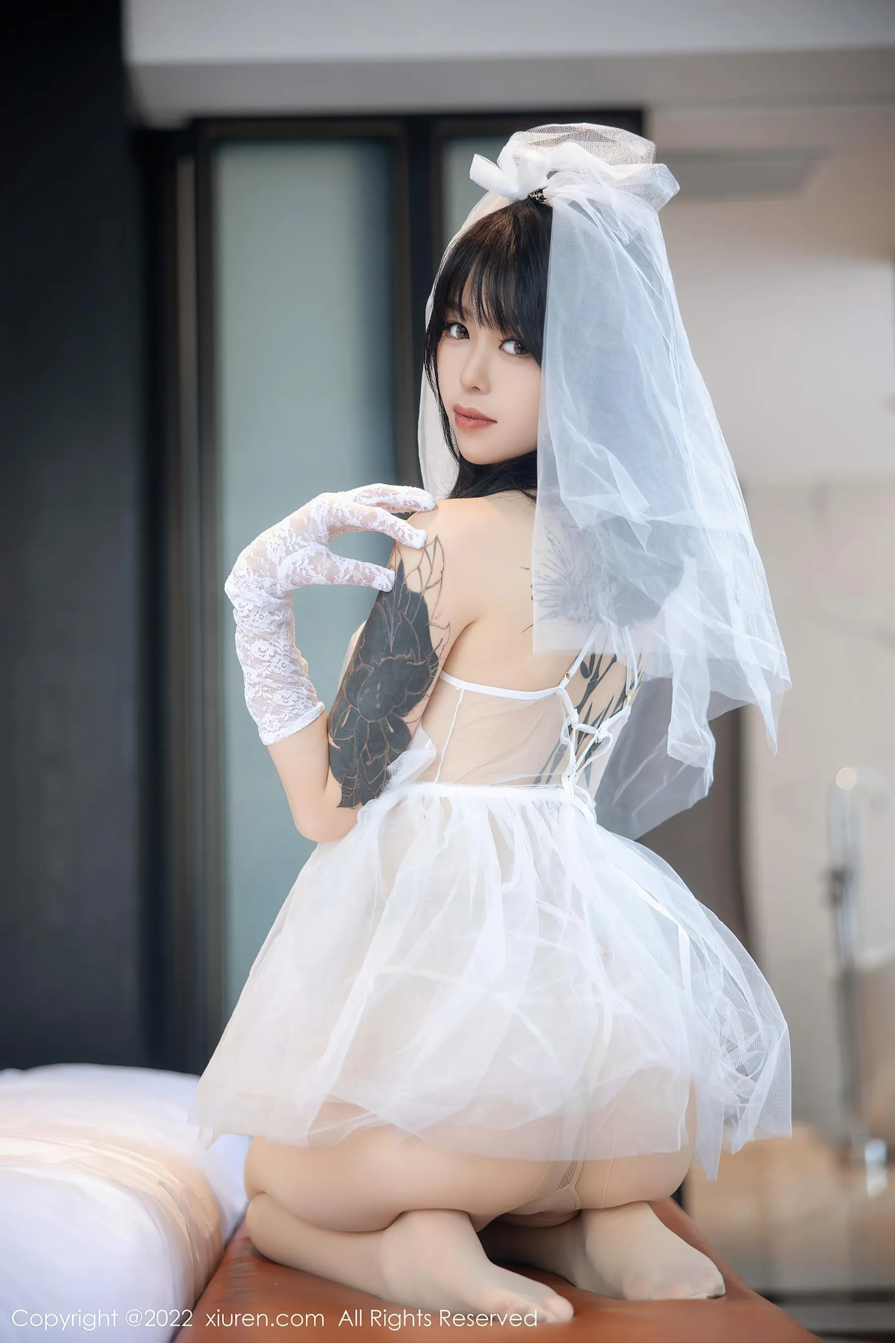  秀人网 No.5212 奶瓶. 婚纱服美腿第9张