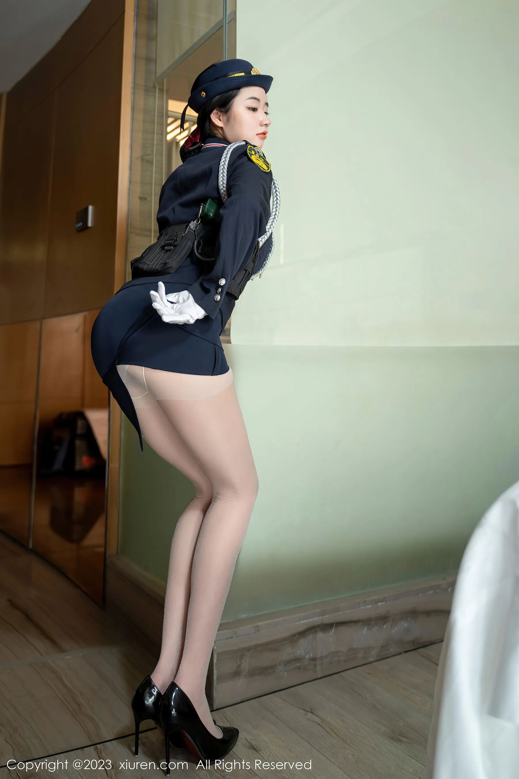 秀人网 No.6497 汐汐爱吃草莓第22张