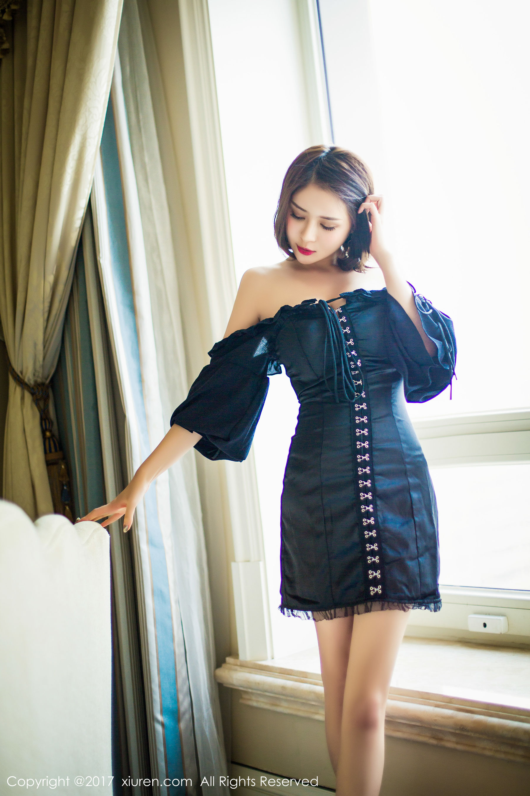 廿十(凯竹)《海边唯美风+性感室内》 秀人 NO.879第10张