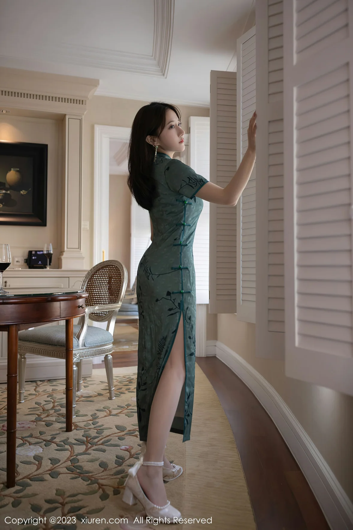  XiuRen 秀人 No.6893 鱼子酱Fish 旗袍写真巴厘岛旅拍 [82P]第2张