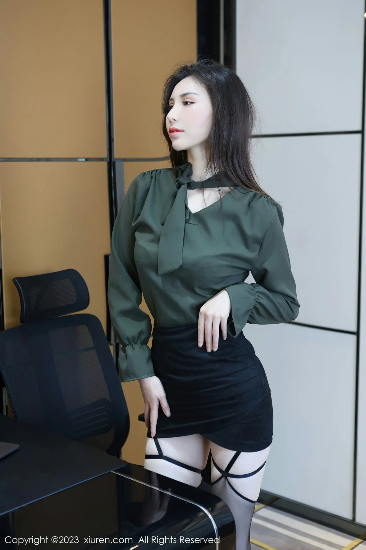  XiuRen 秀人 No.6844 王曼柔 魅惑黑丝性感写真3 [82P]第2张