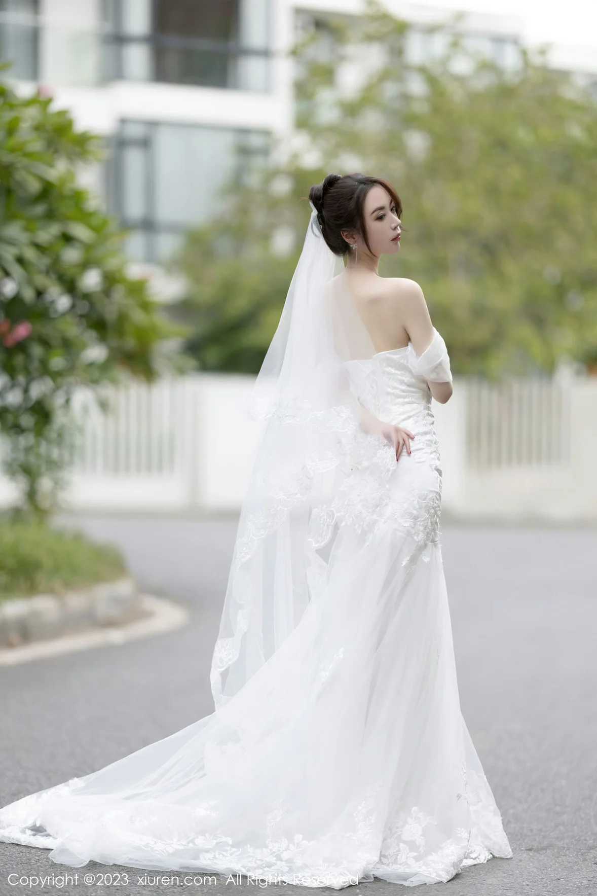  XiuRen 秀人 No.7310 梦心玥 白色婚纱服饰安吉旅拍 [84P]第2张
