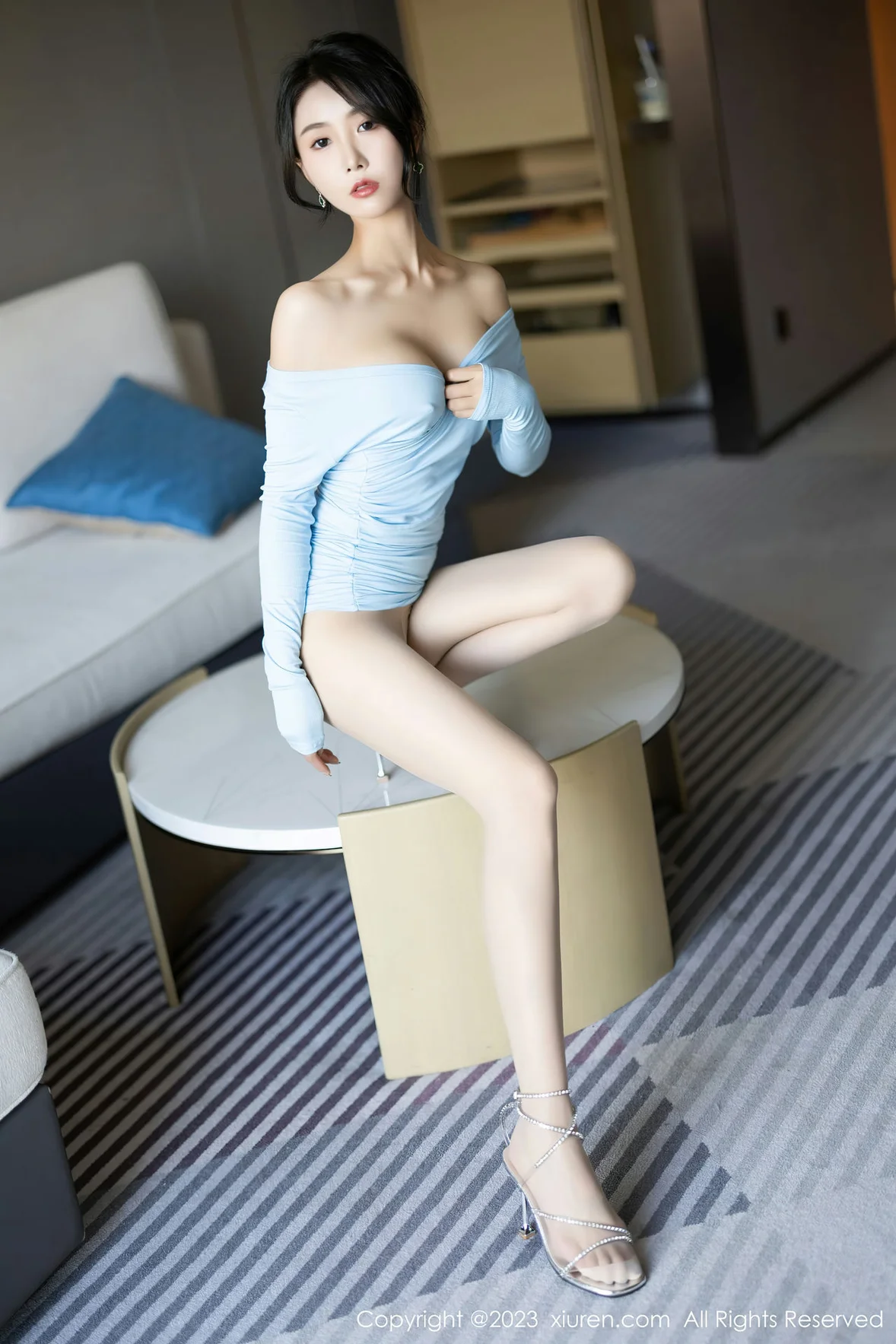  XiuRen 秀人 No.7053 苏苏阿 白色高开叉性感写真 [88P]第10张