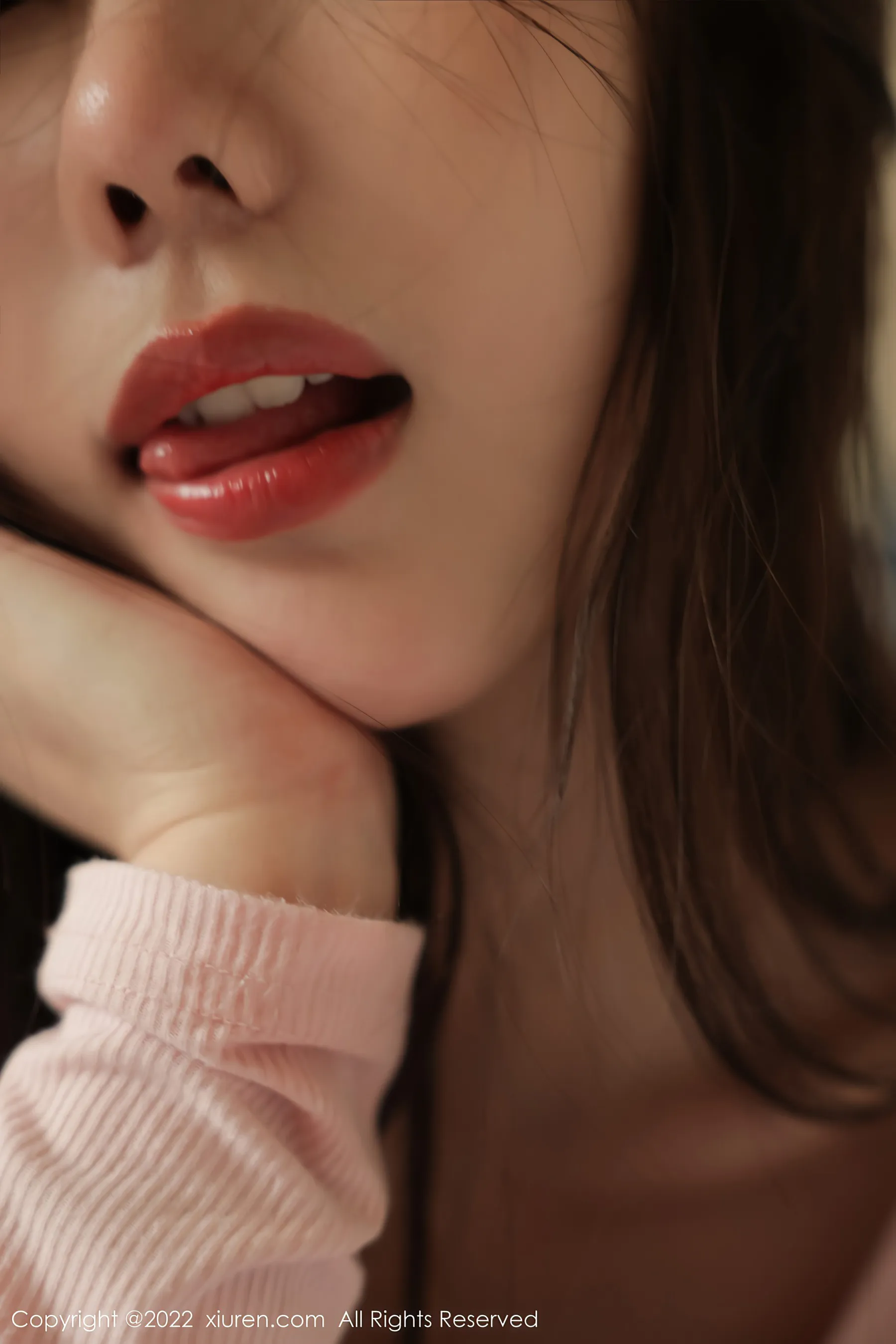  秀人网 No.4817 尹甜甜 牛仔短裤大理旅拍第16张