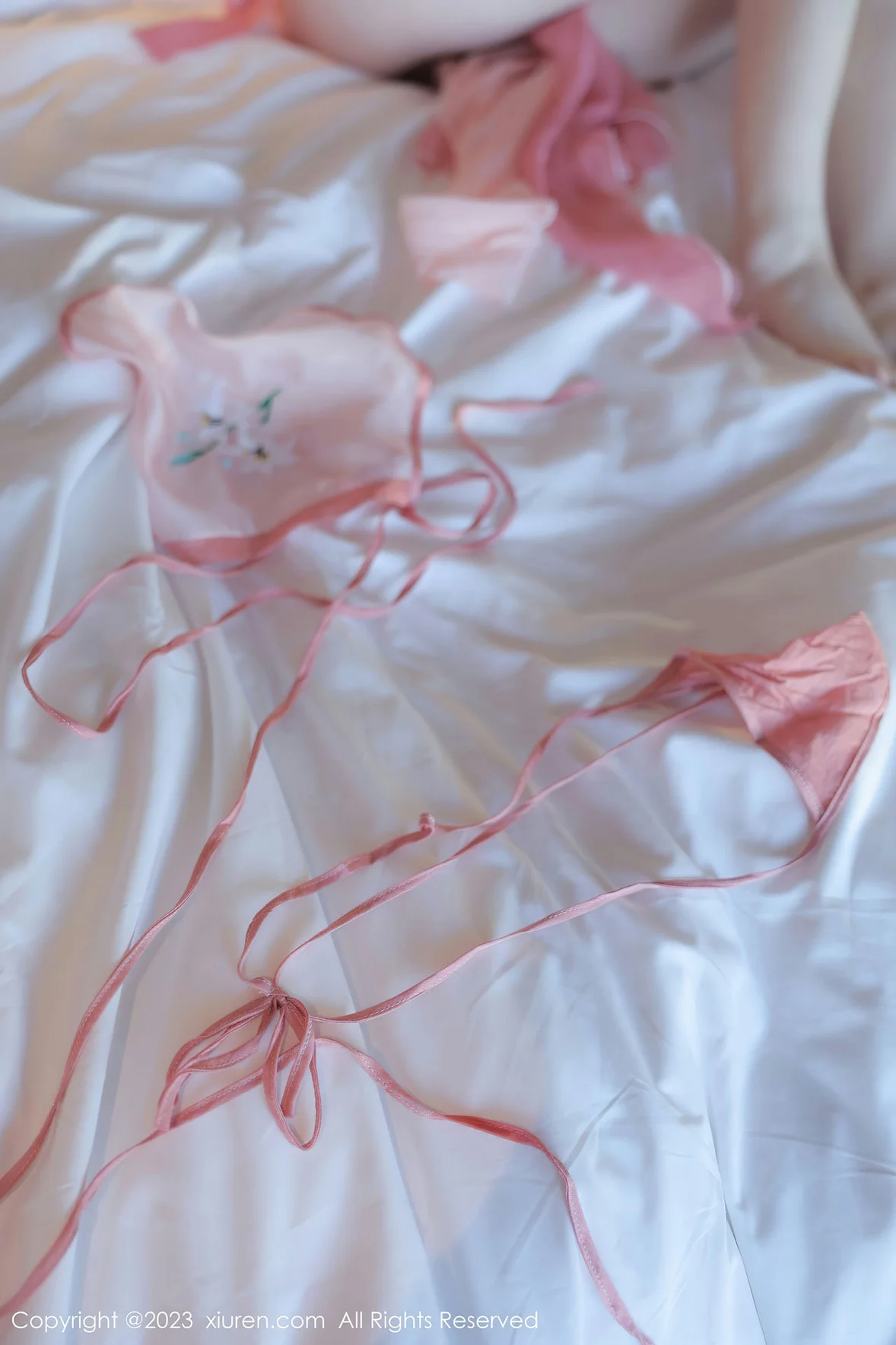  XiuRen 秀人 No.6926 林悠悠 首套写真粉色古装 [78P]第26张
