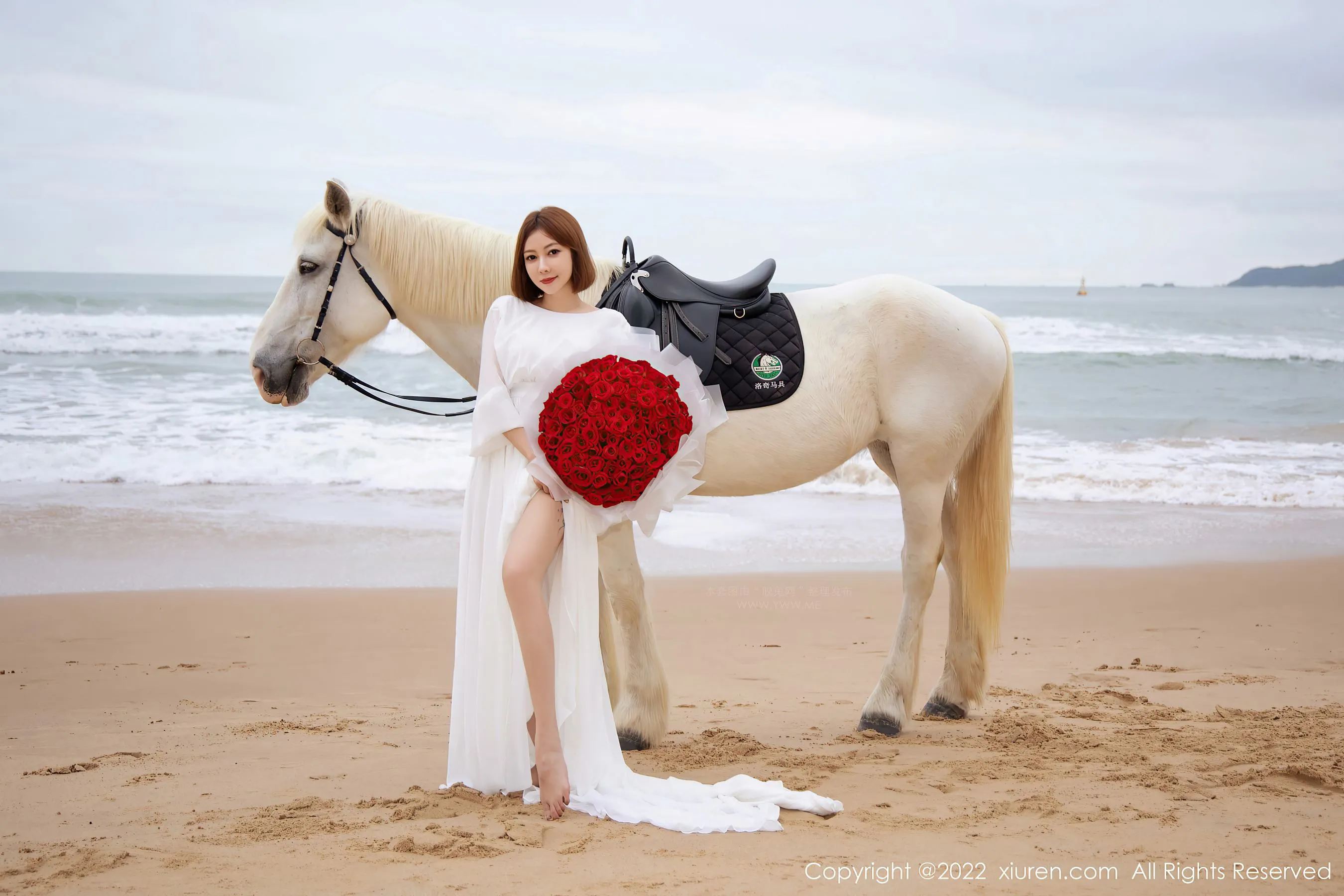  秀人网 No.4853 果儿Victoria 沙滩美臀第3张