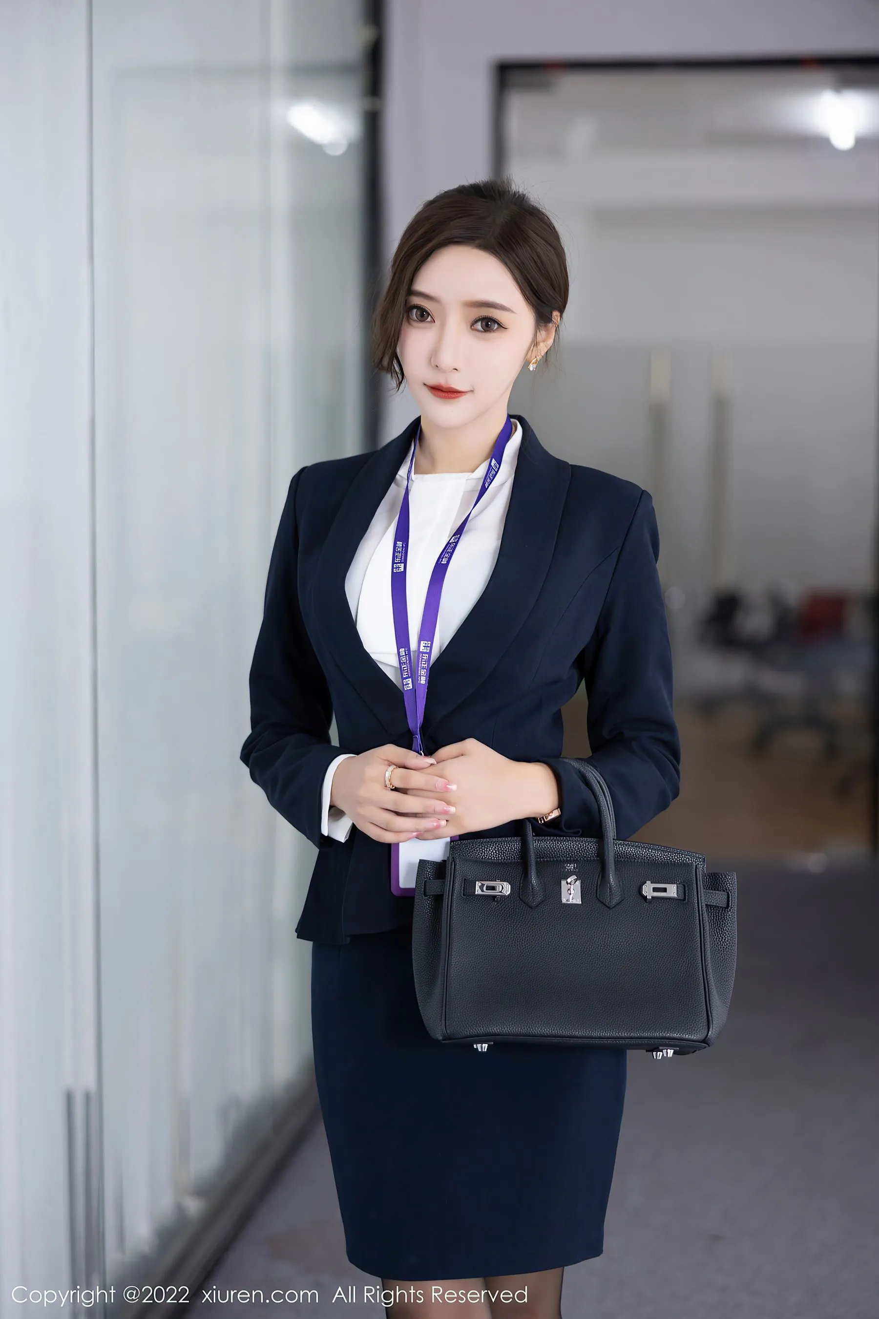  秀人网 No.5563 王馨瑶yanni 黑丝美腿第13张