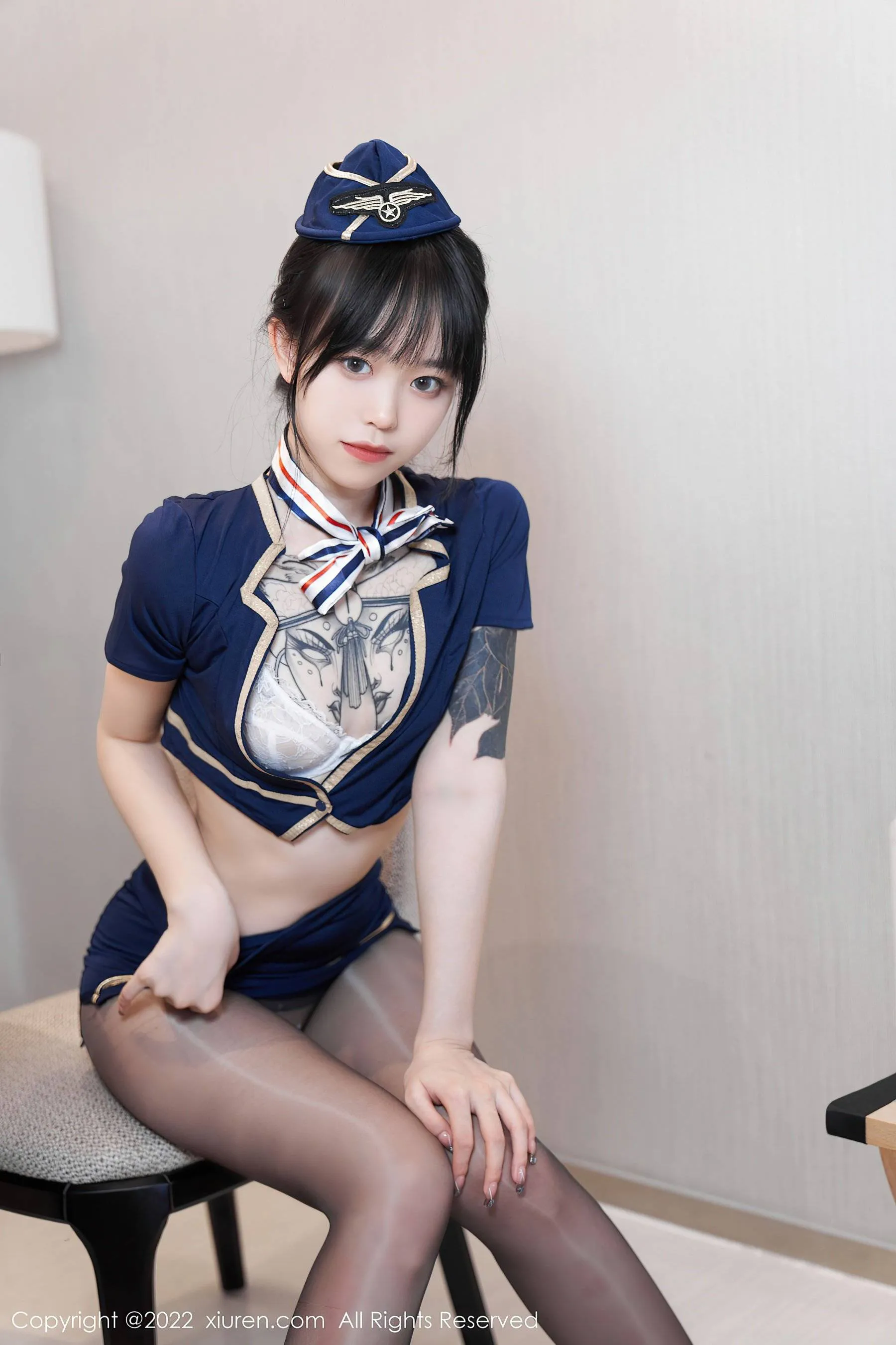  秀人网 No.5352 奶瓶. 制服美腿第15张