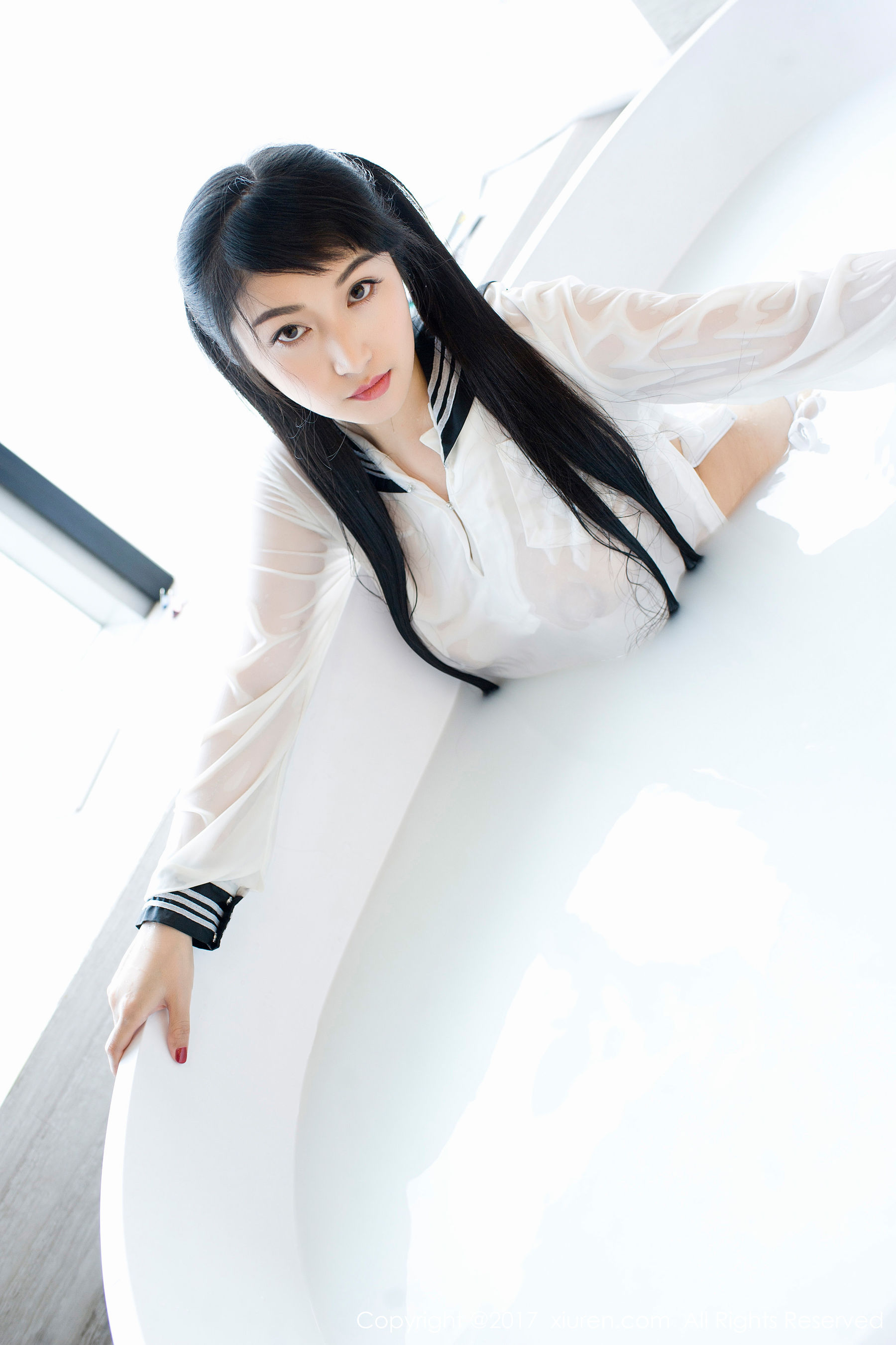  盼盼龙女sunny《牛奶浴学生装+透明学生装+黑色乳贴》 秀人 NO.853第7张