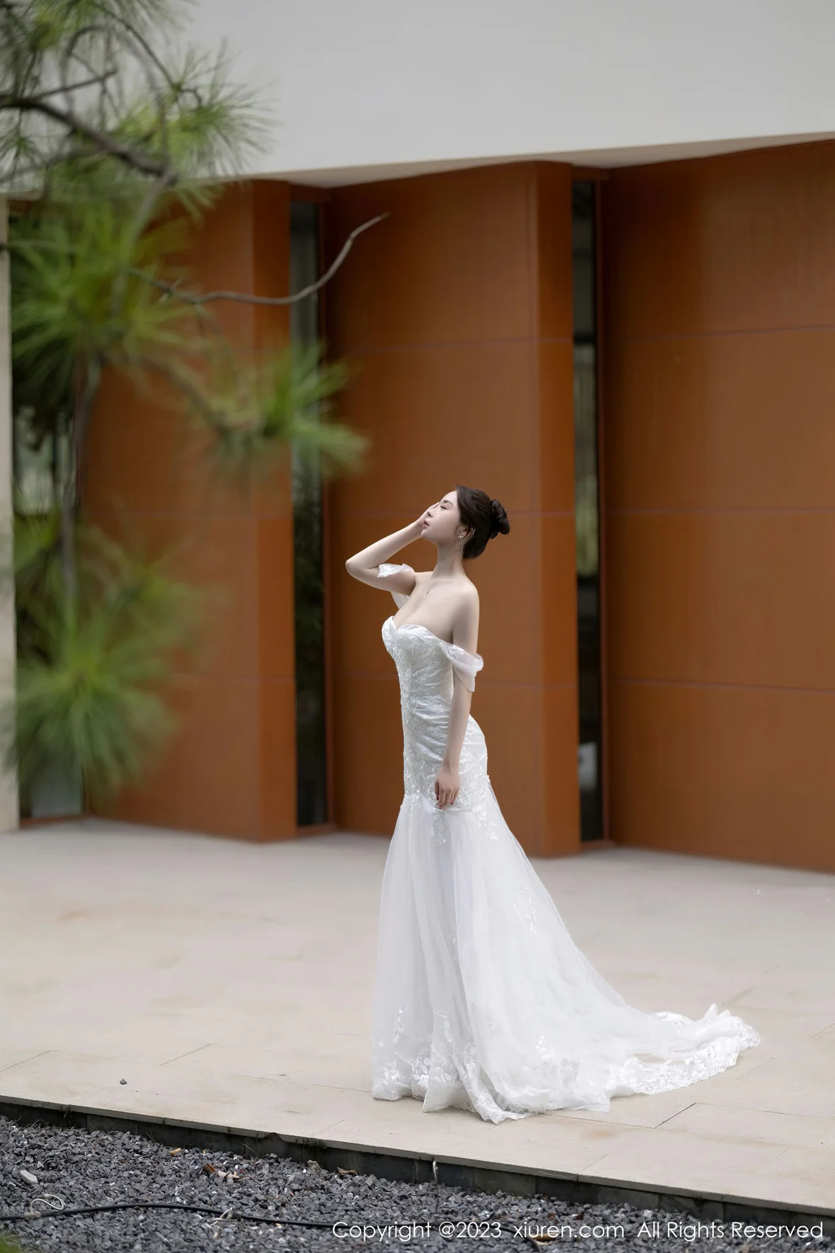  XiuRen 秀人 No.7310 梦心玥 白色婚纱服饰安吉旅拍 [84P]第5张