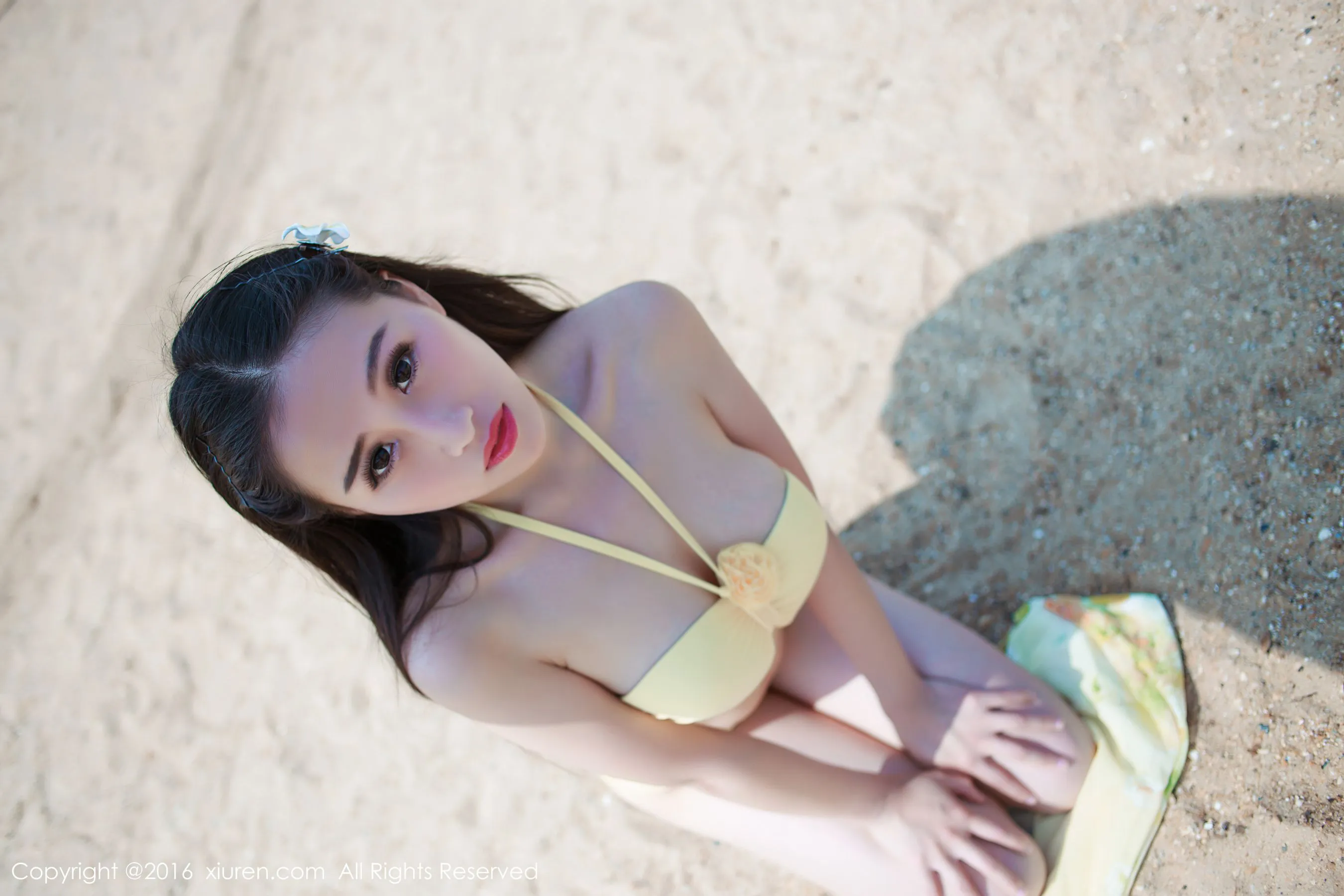  童颜巨乳妹子@月音瞳 秀人网 No.563第3张