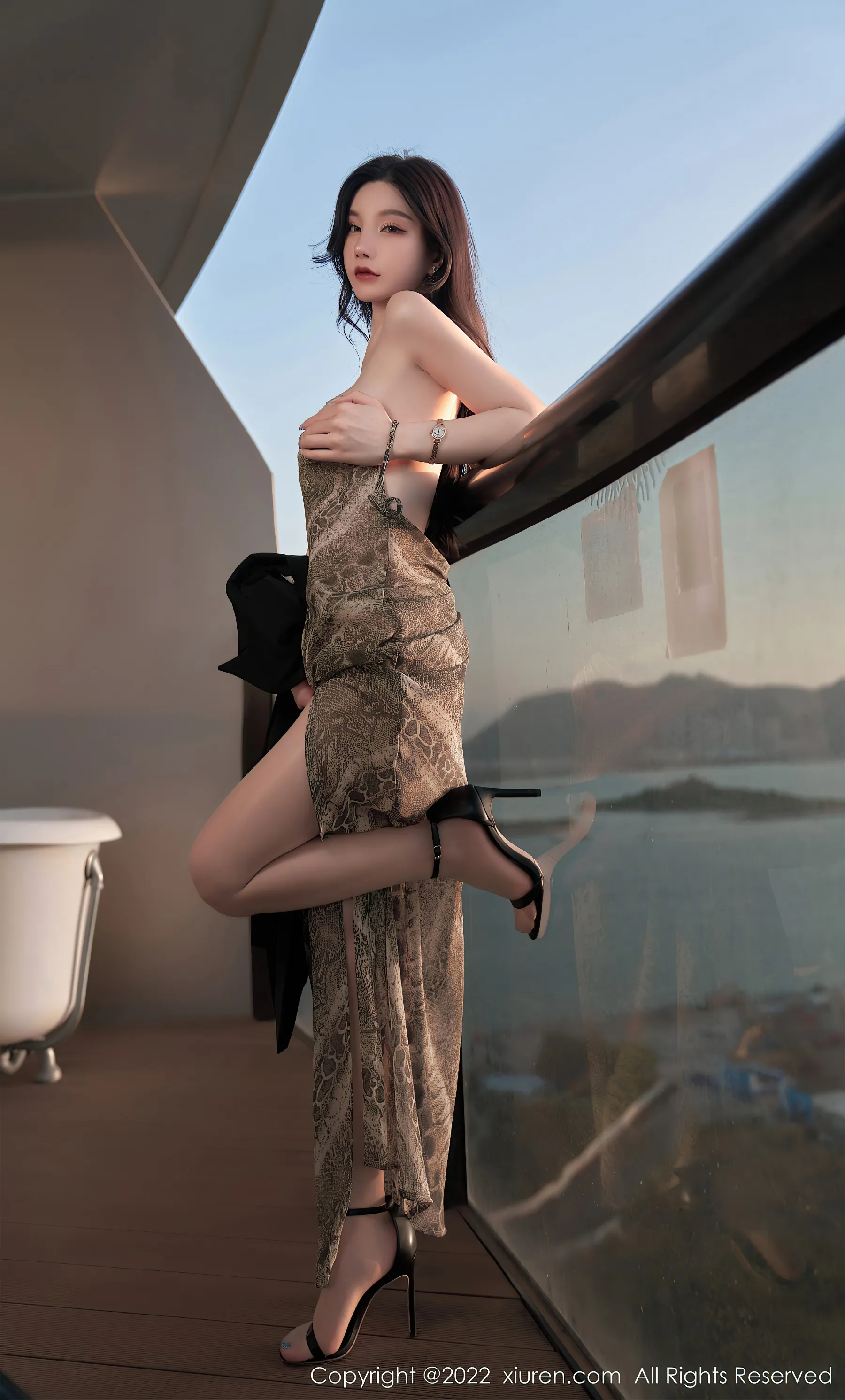  秀人网 No.4676 周于希Sally 三亚旅拍丝袜写真第3张