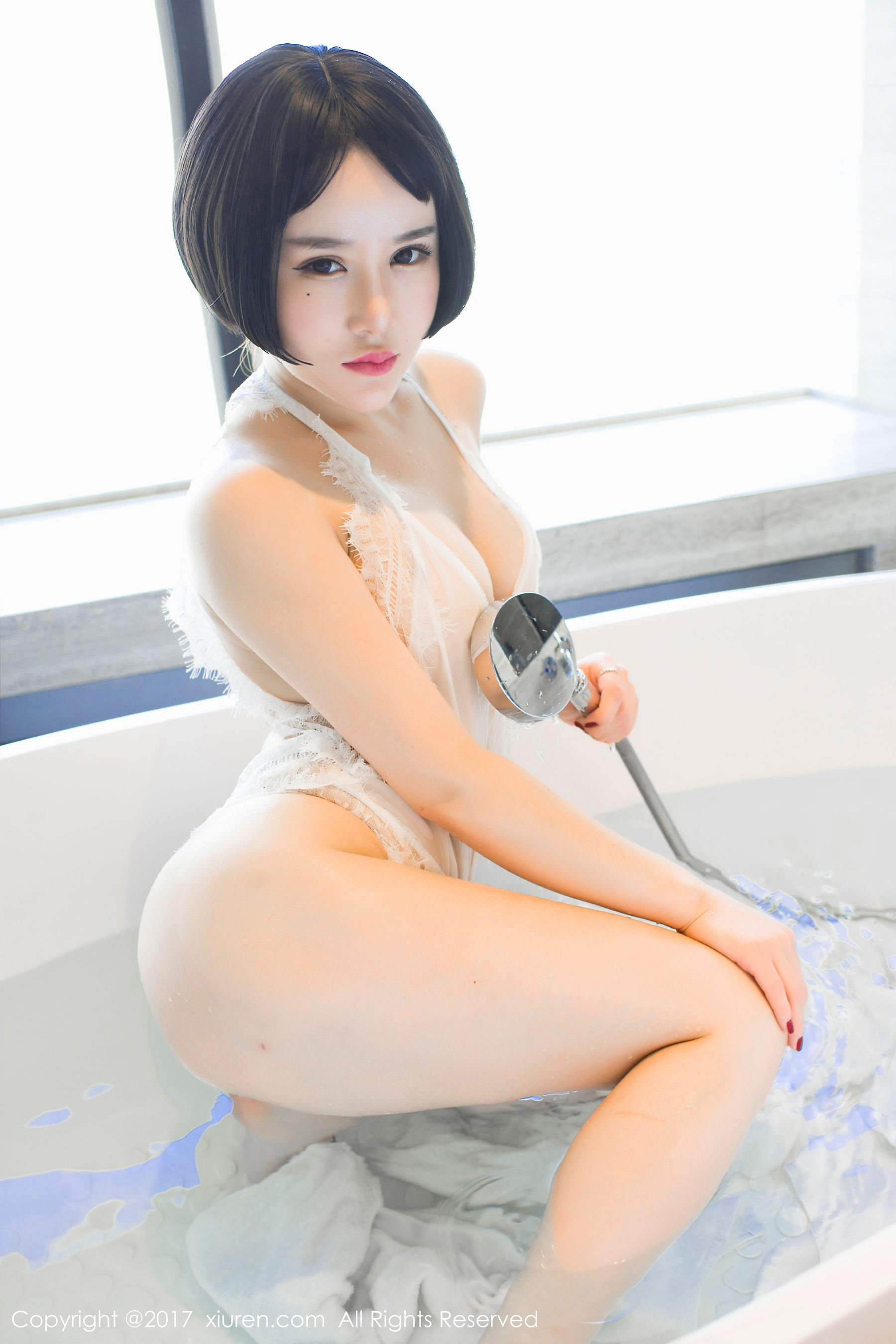  佑熙《蕾丝浴缸湿身+粉色绣花内衣》 秀人网XIUREN No.770第10张