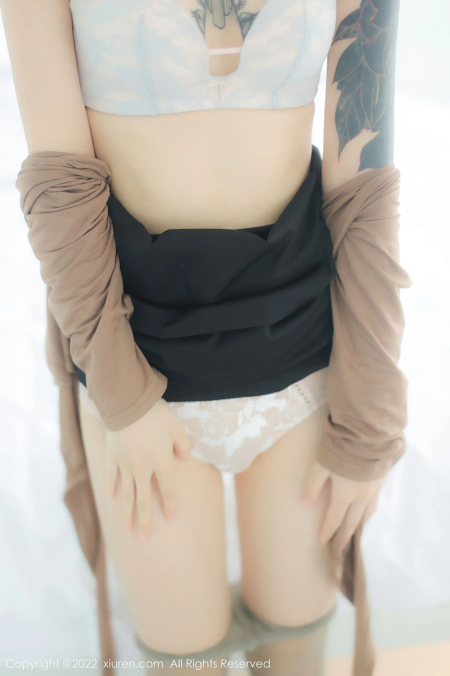  秀人网 No.5587 奶瓶. 大理旅拍第7张