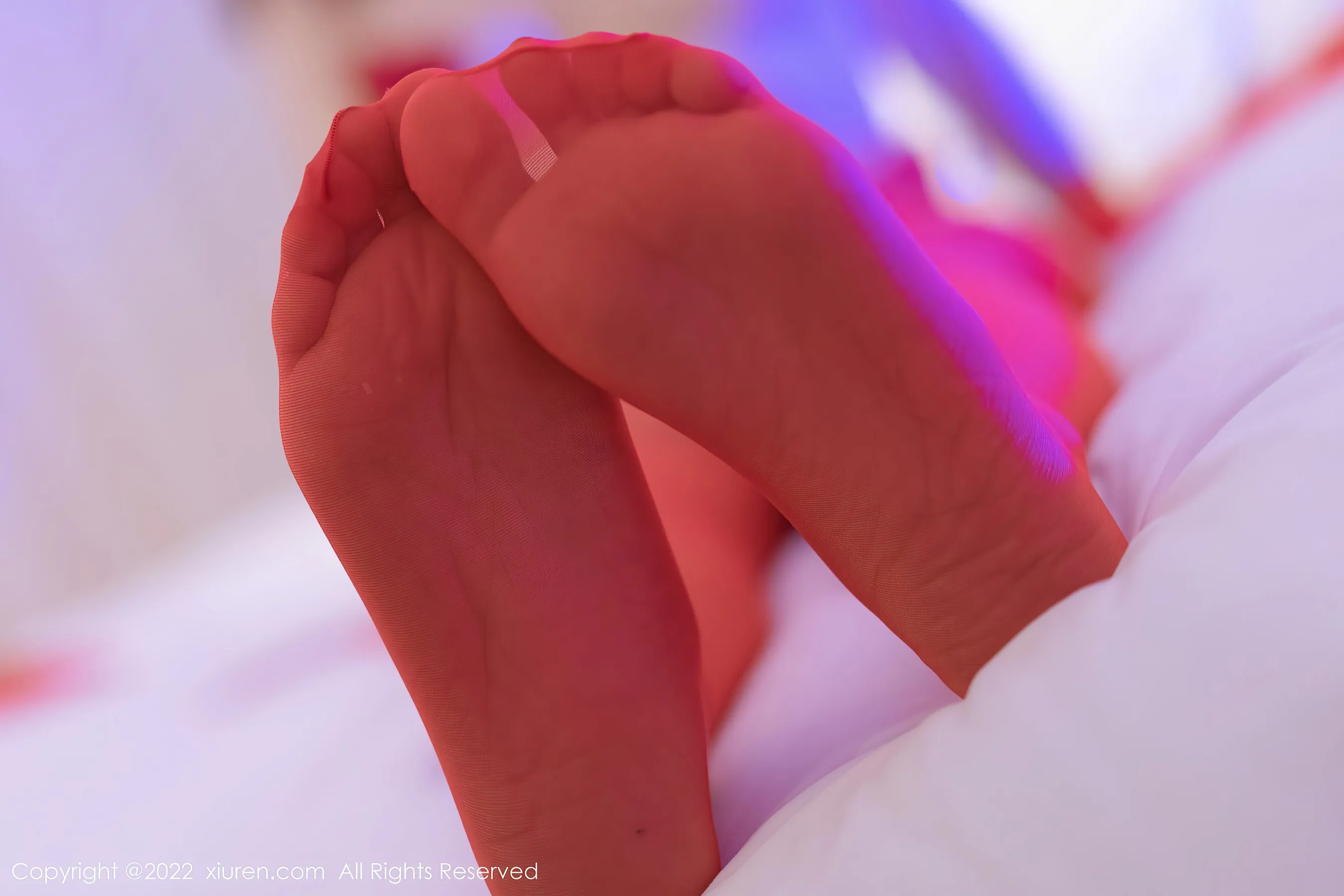  秀人网 No.4586 王雨纯 红色内衣三亚旅拍第17张