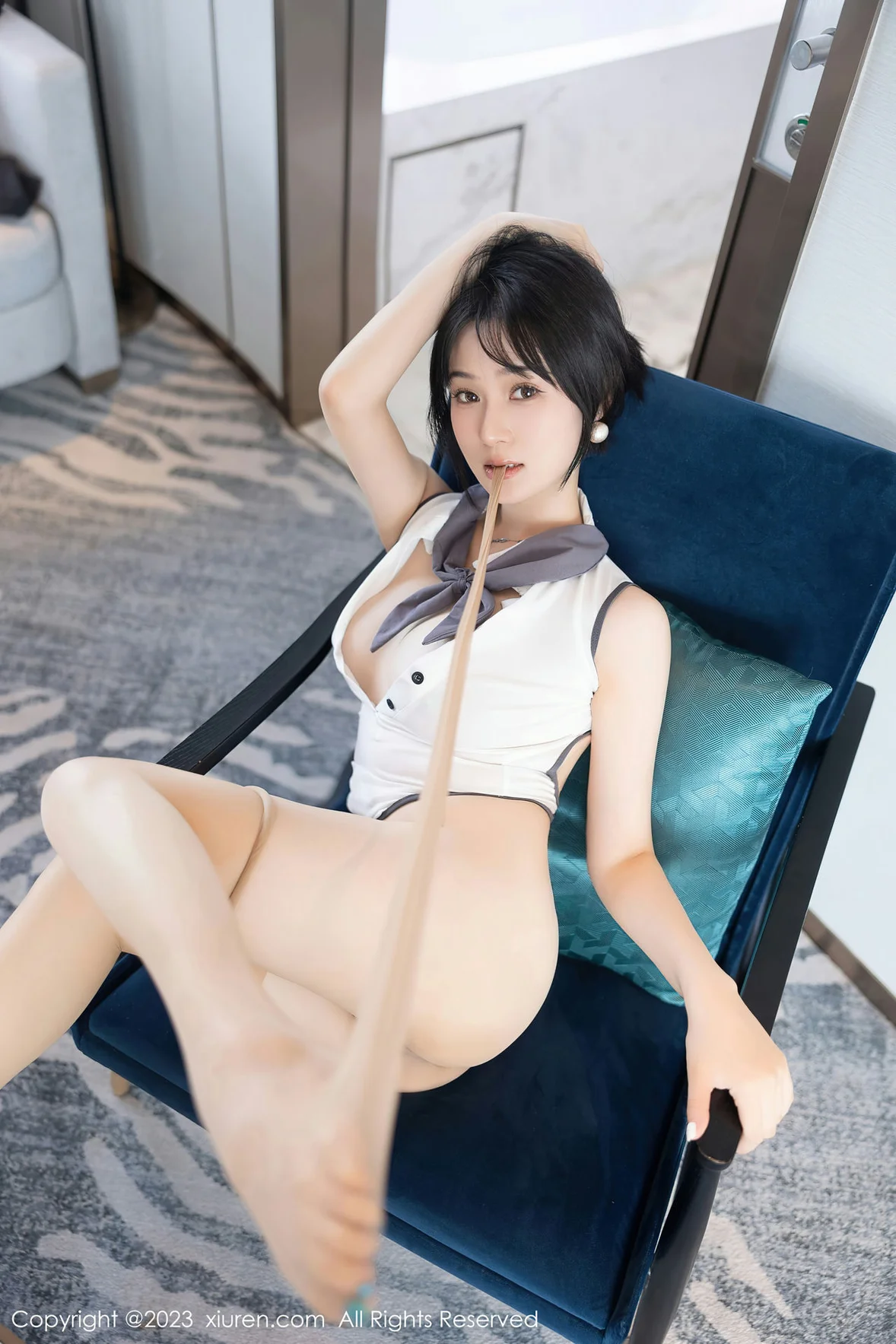  XiuRen 秀人 No.6818 柚琪Rich 轻透高开叉性感写真 [99P]第24张