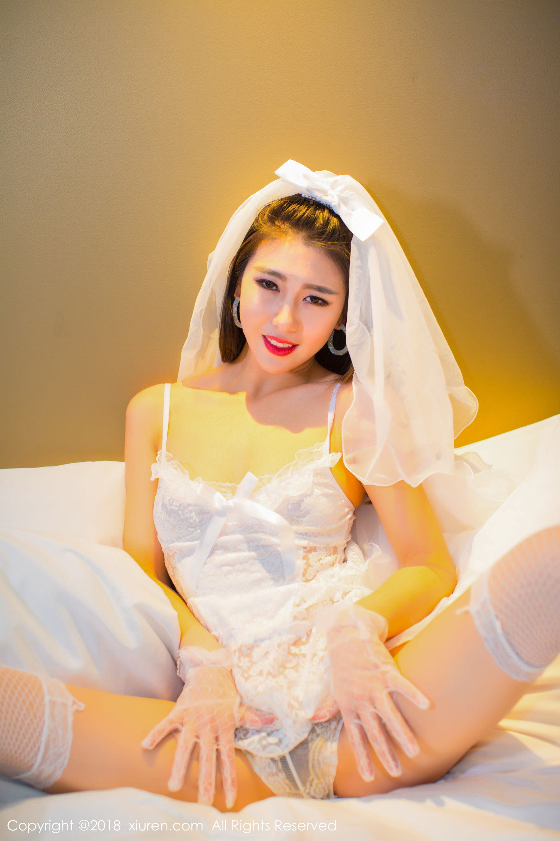 糖果儿《情趣镂空婚纱诱惑》 秀人 No.896第11张