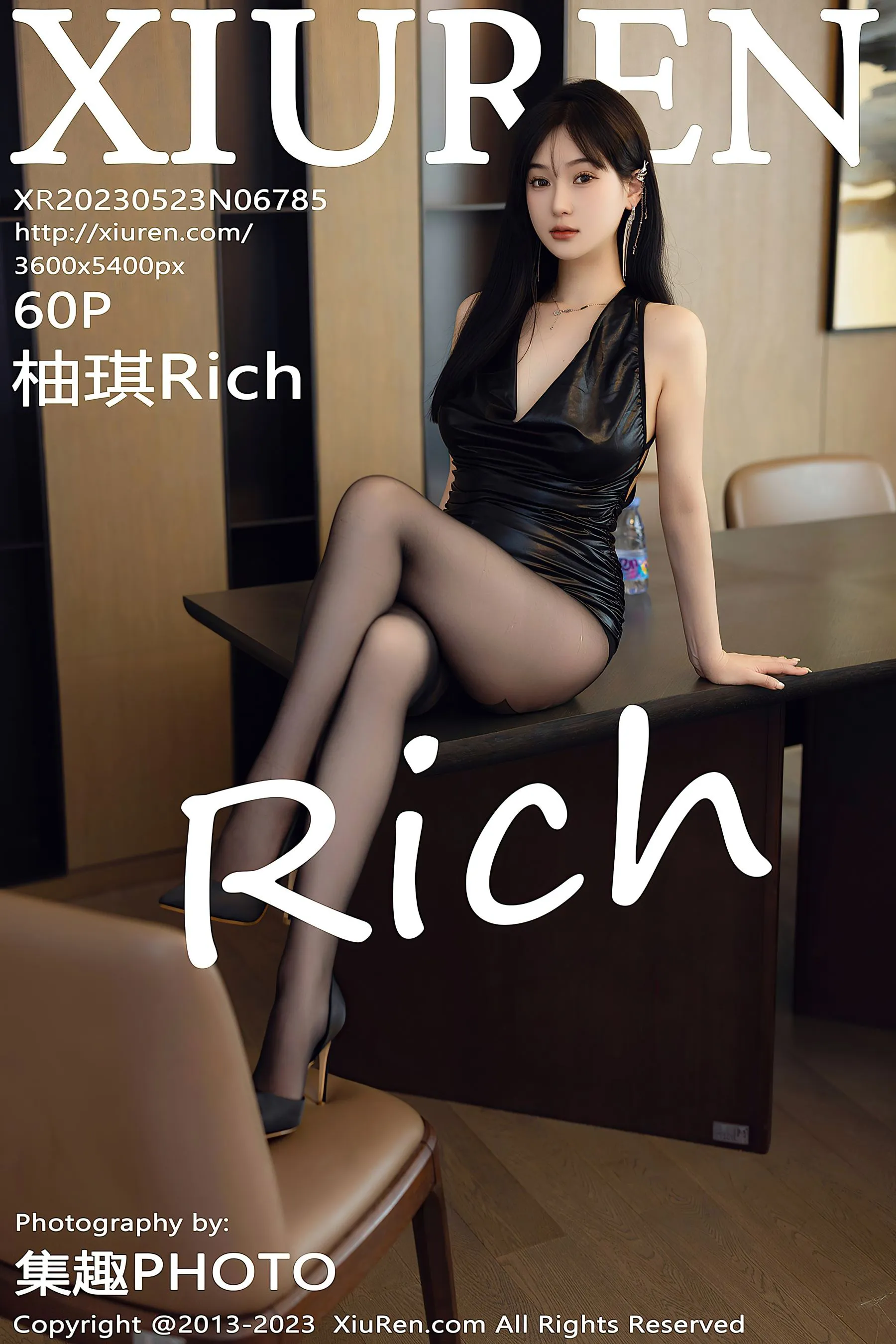  秀人网 No.6785 柚琪Rich 黑丝美腿第21张