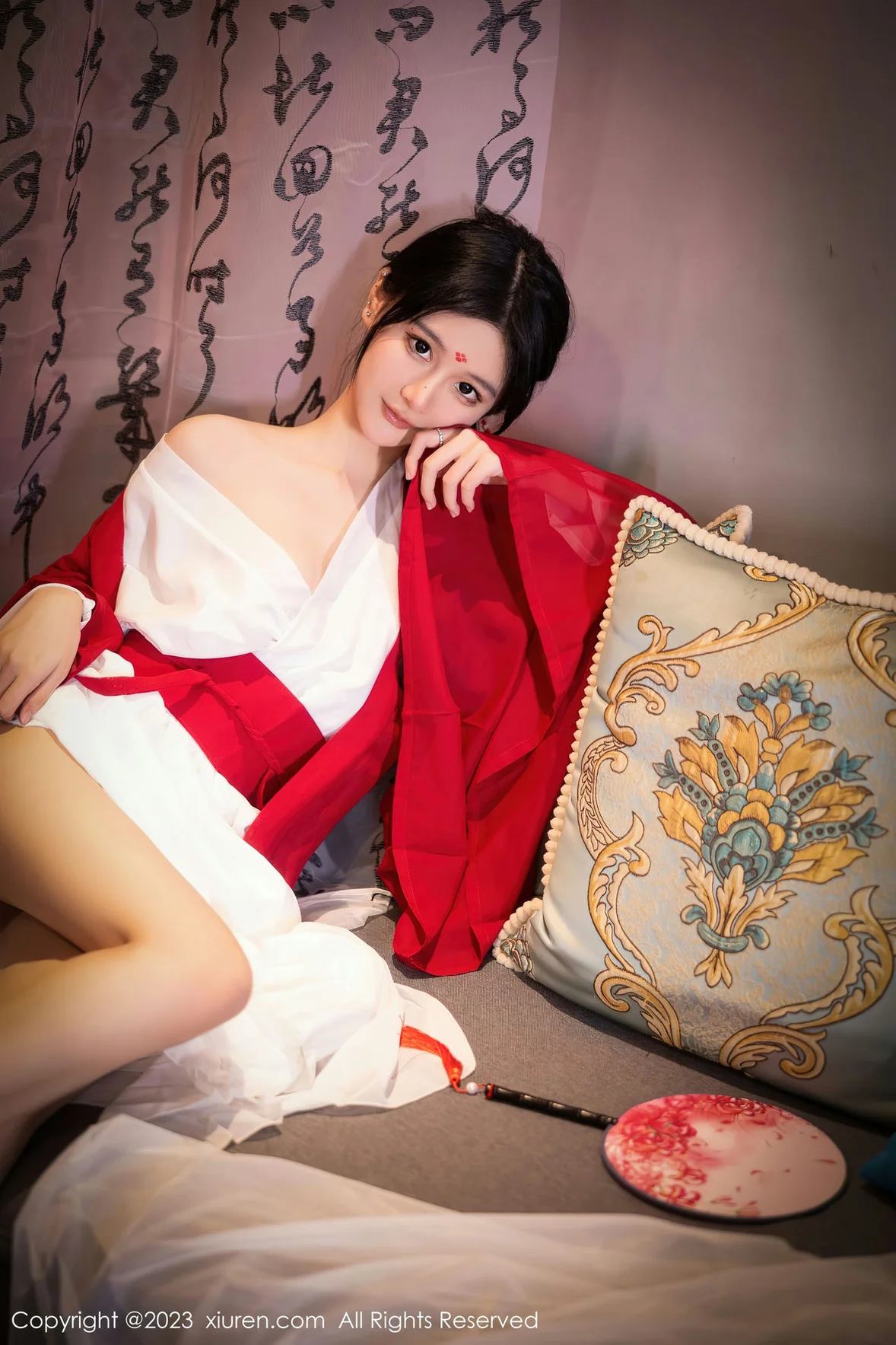  XiuRen 秀人 No.7192 幼幼 红色古装性感写真 [93P]第3张