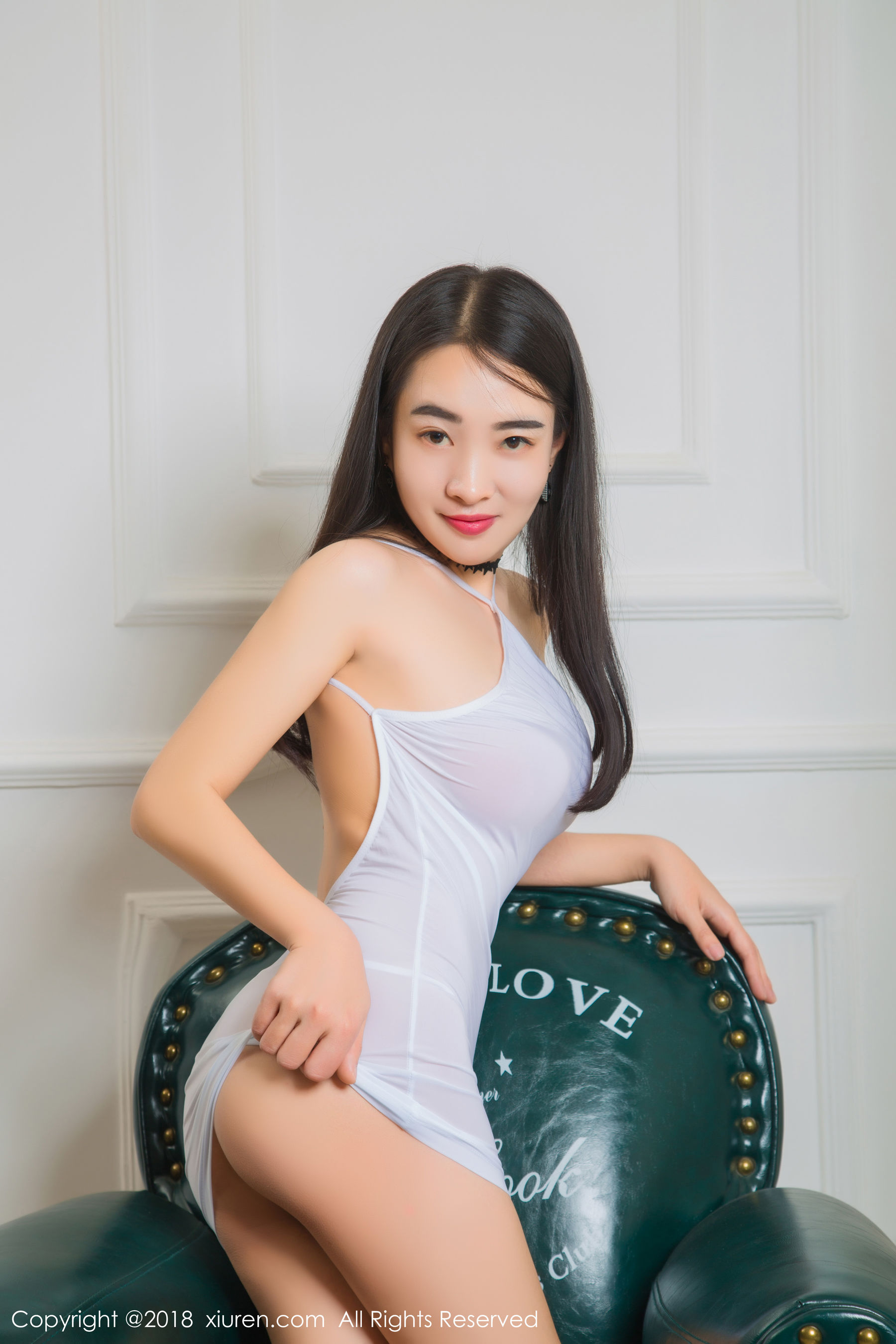  剥了皮的洋葱《极致的蕾丝与网袜私房魅惑》 XiuRen 秀人网 No.1020第5张