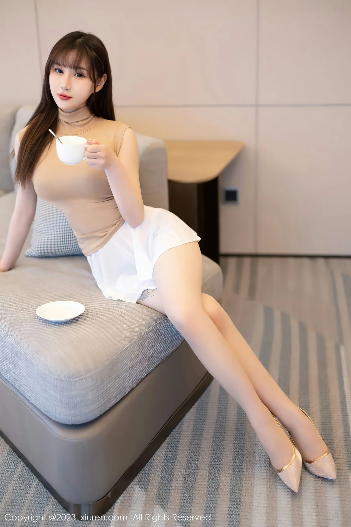  XiuRen 秀人 No.7013 张欣欣 诱人原色丝袜海南岛旅拍 [83P]第3张