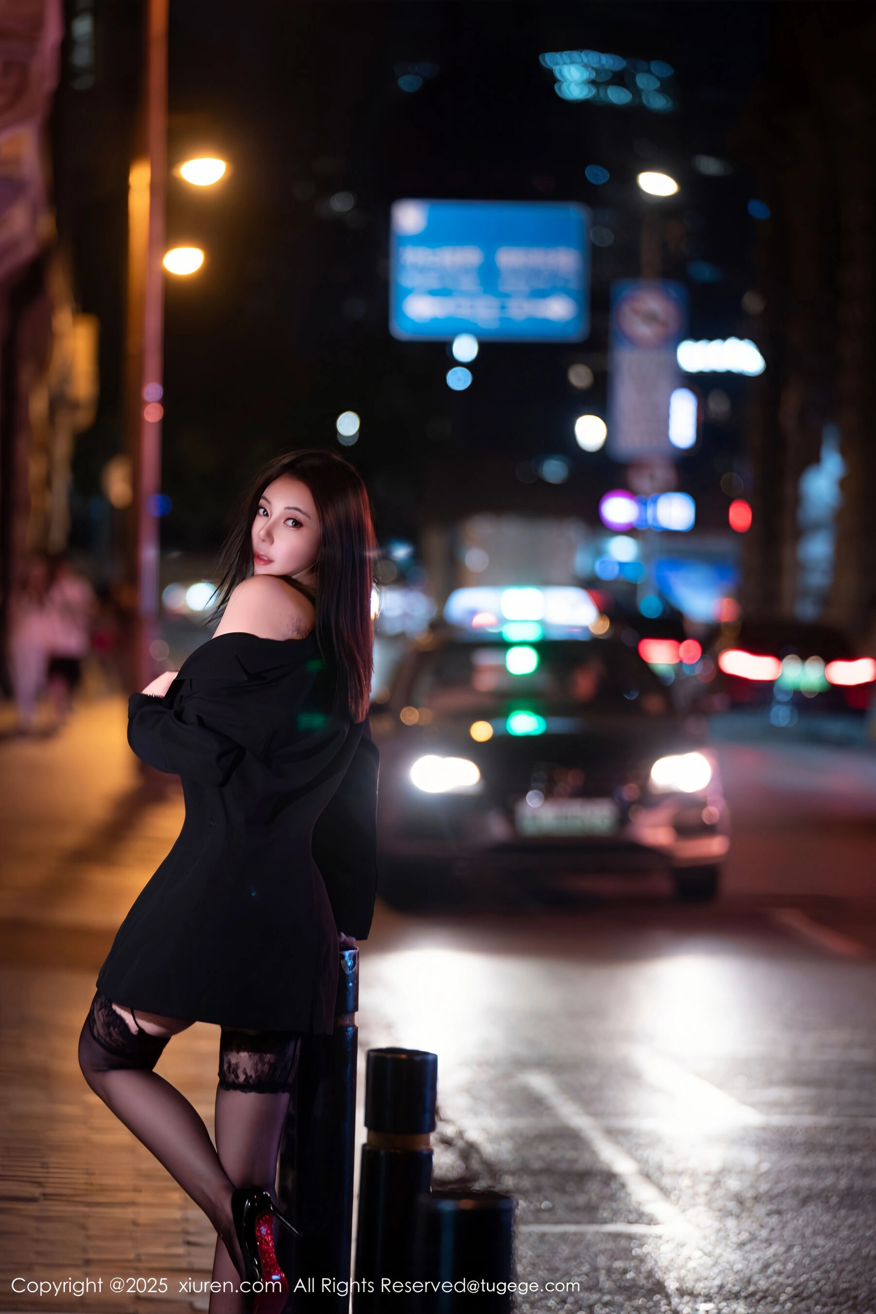  秀人网 果儿Victoria Vol.10899 [72P]第4张