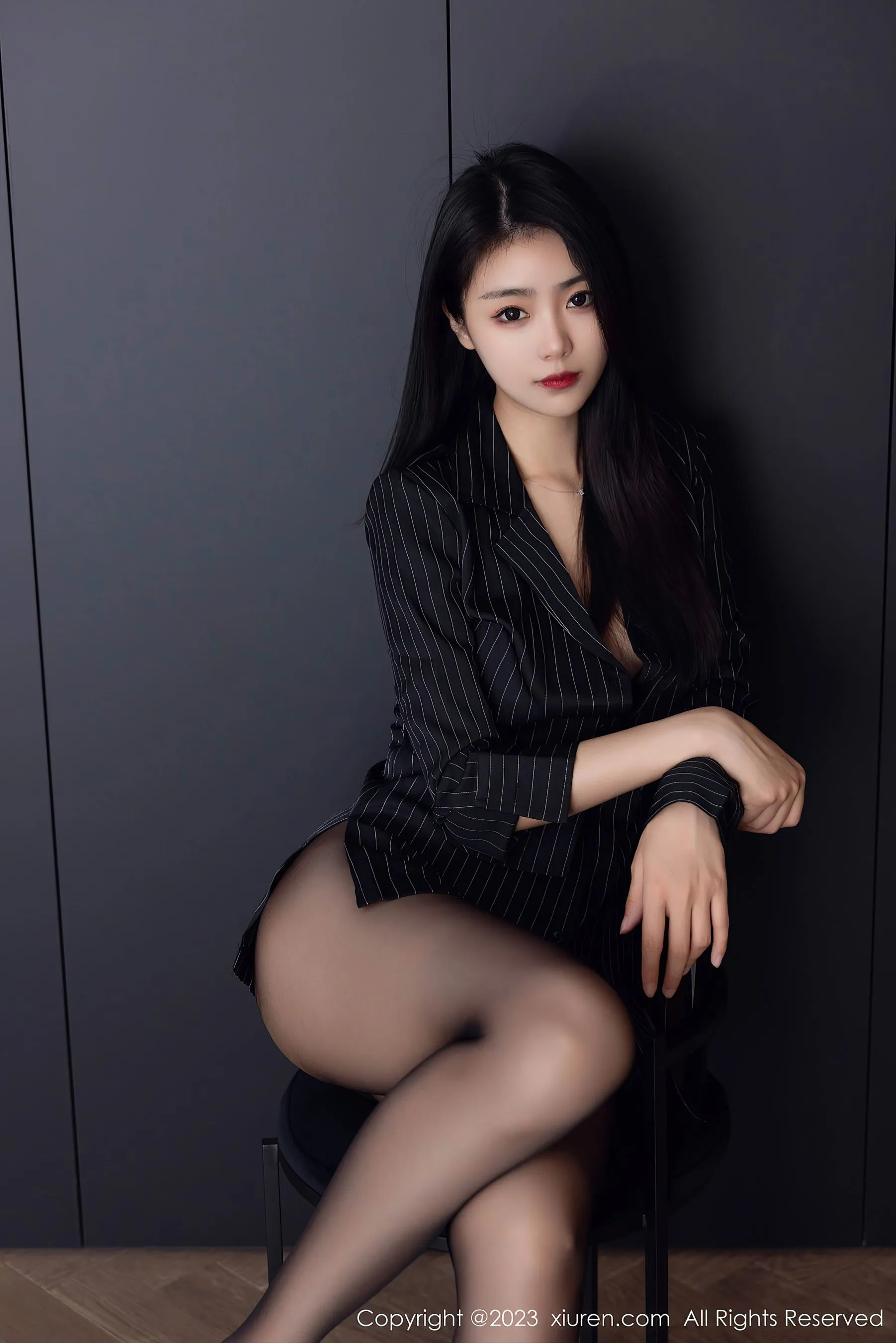 秀人网 No.6677 可樂Vicky 黑丝美腿第19张