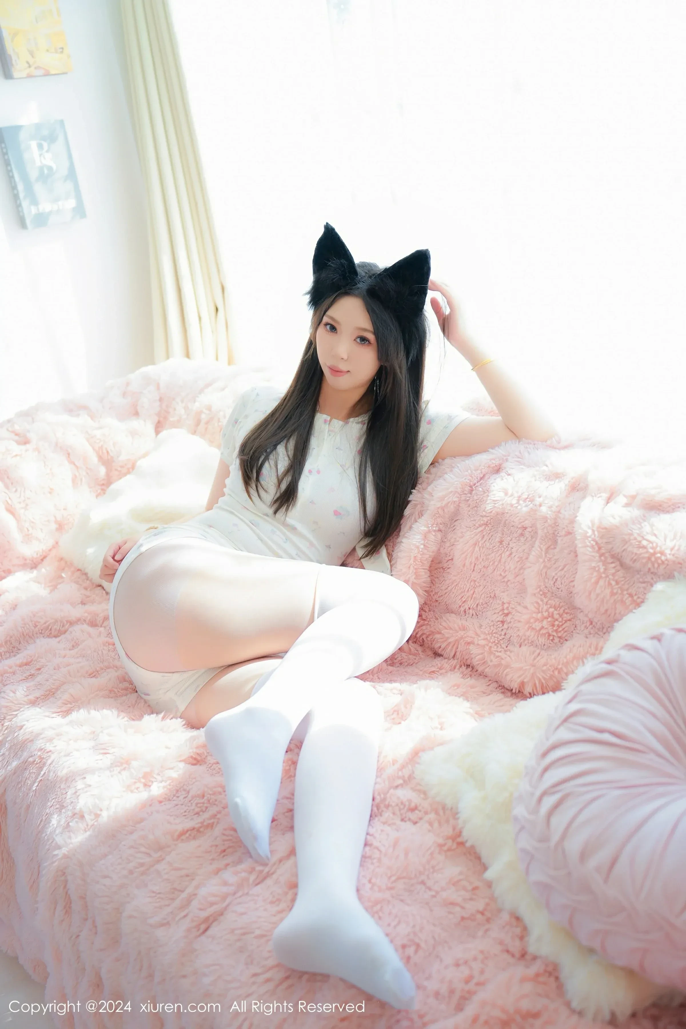  XiuRen 秀人 No.8930 小波多 [82P]第1张