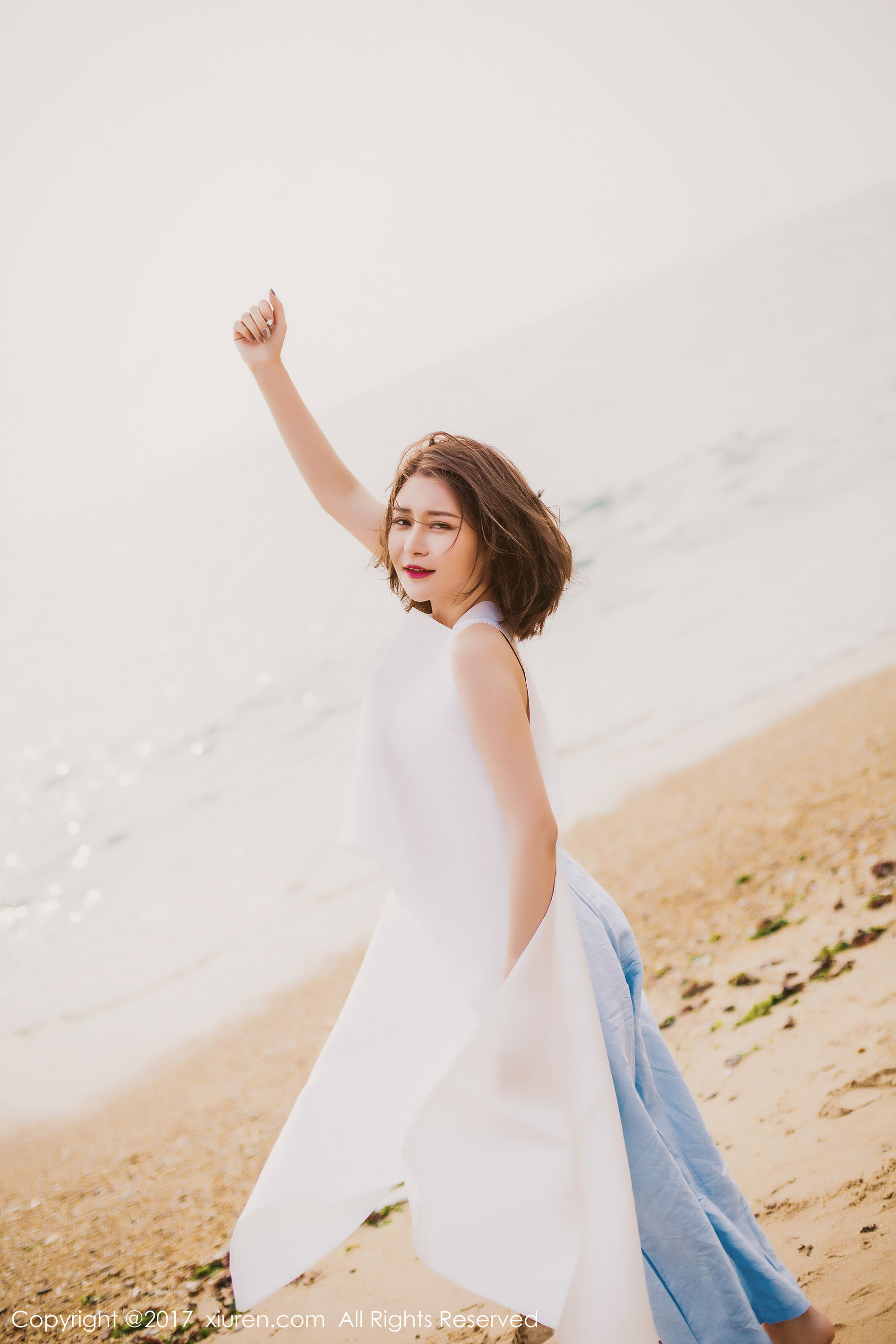 廿十(凯竹)《海边唯美风+性感室内》 秀人 NO.879第4张