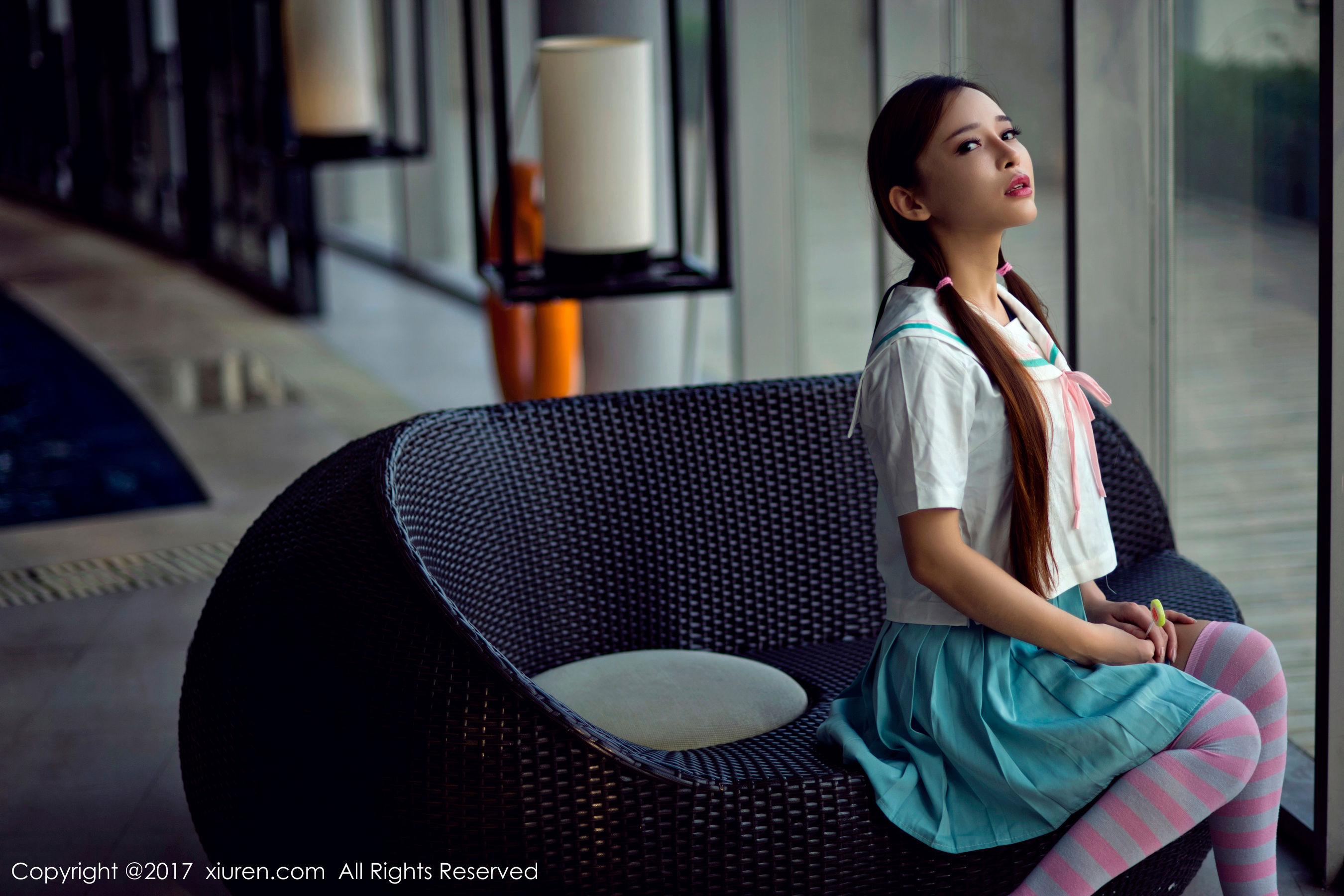 艾小青《人体泡沫浴+日系学生服泳池棒棒糖》 秀人 NO.866第3张