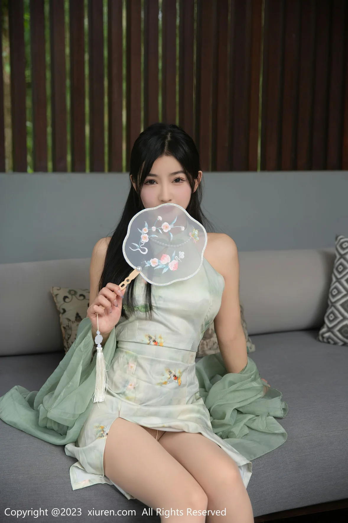  XiuRen 秀人 No.6880 谭小灵 古装薄纱水中场景拍摄 [81P]第1张