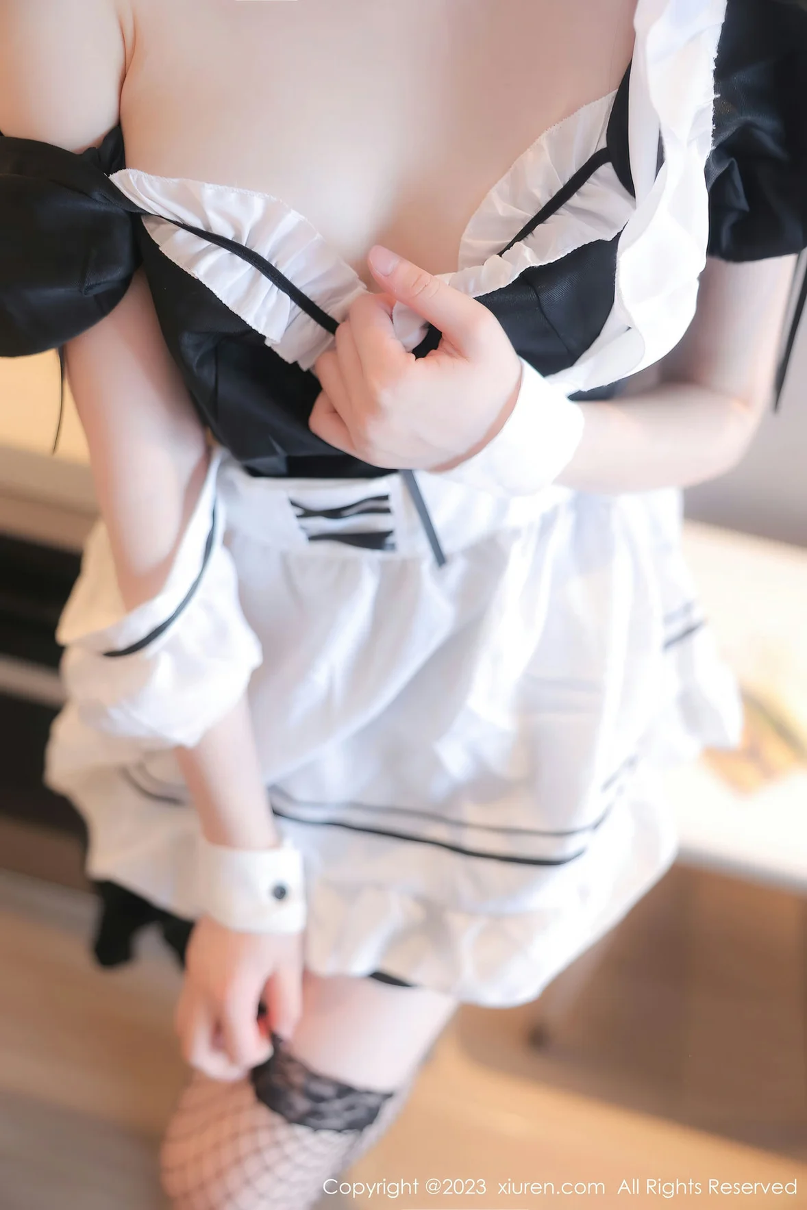  XiuRen 秀人 No.7034 林悠悠 黑色女仆性感写真 [85P]第9张