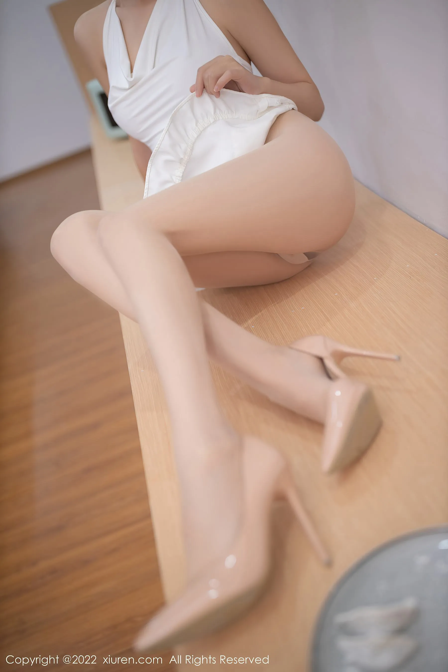  秀人网 No.4861 利世 厨娘美腿写真第13张