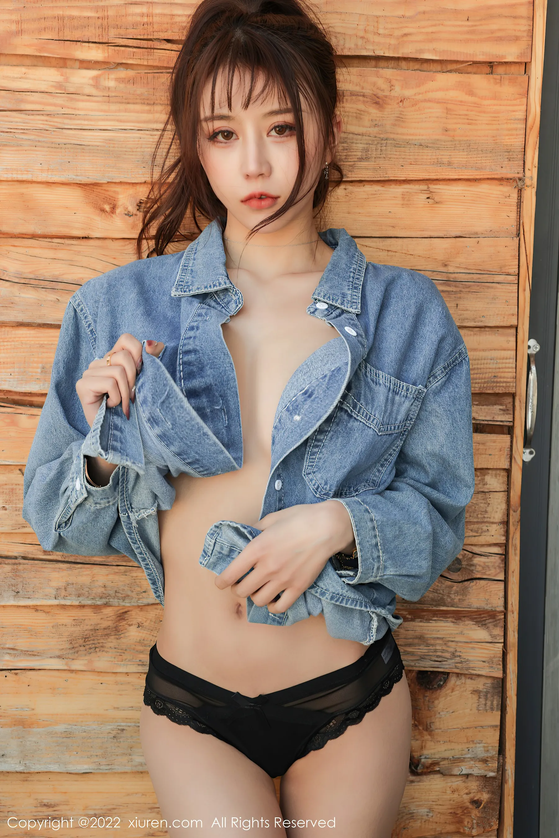  秀人网 No.4804 tina_甜仔 大理户外旅拍第2张